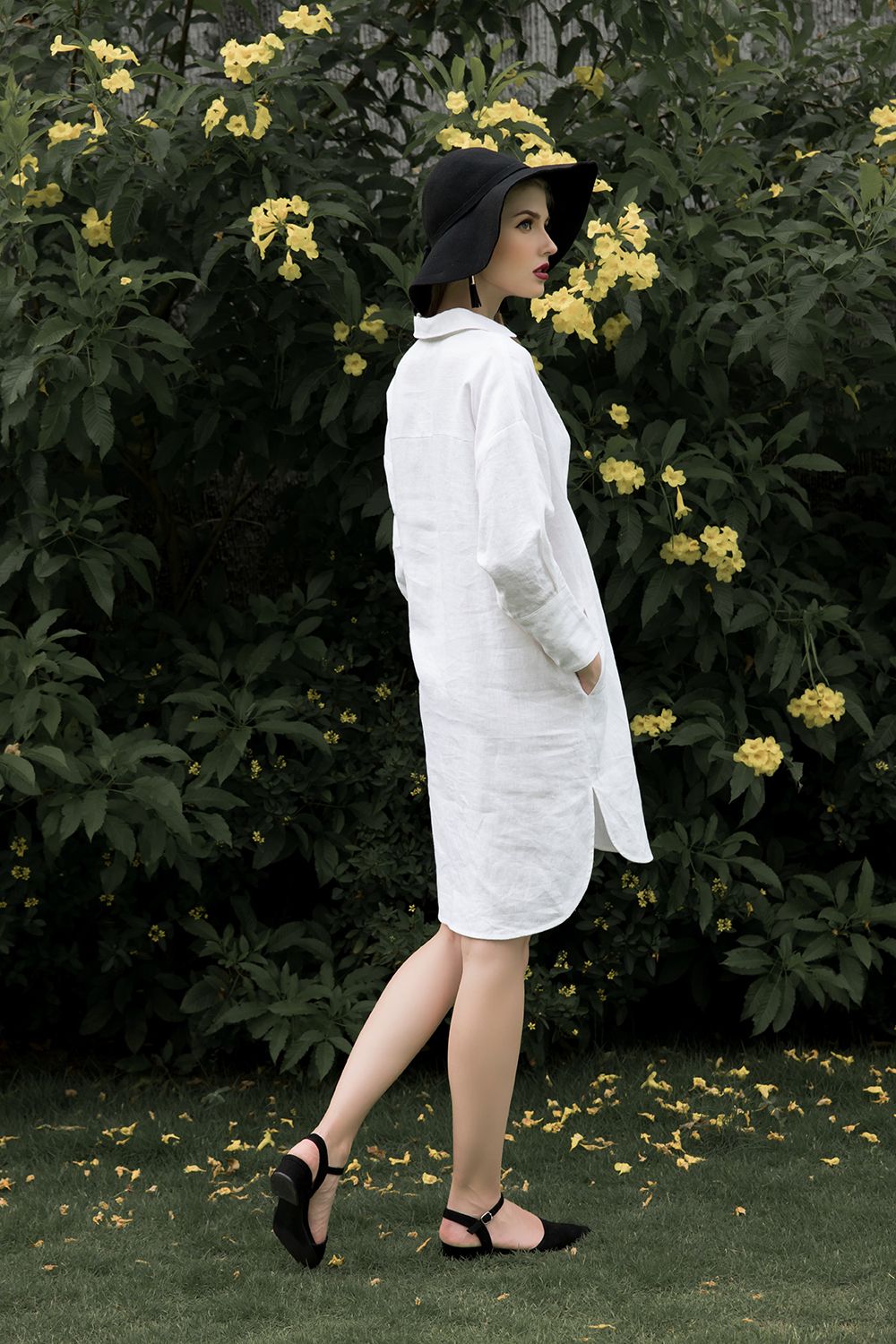 Đầm cổ V đắp
