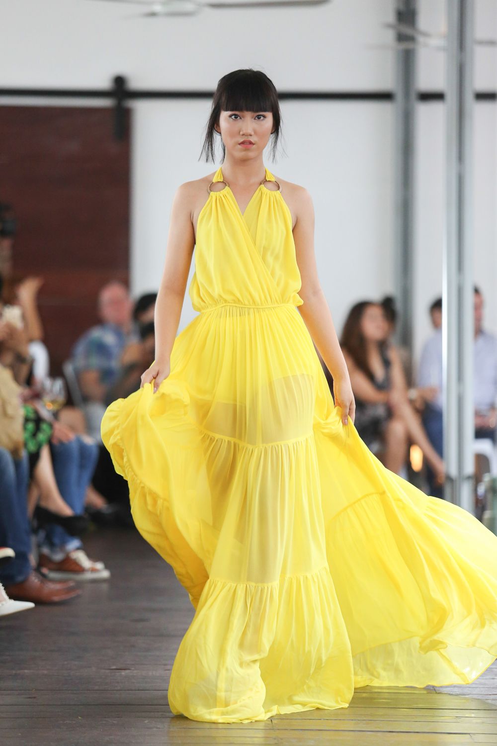 Đầm dài chiffon 2 khoen 3 tầng