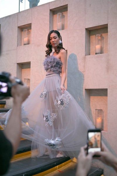 Đầm dài cúp ngực ren hoa