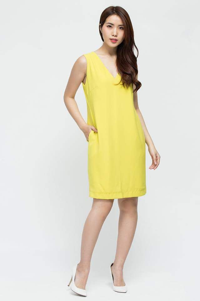 Đầm cổ tim xếp sau