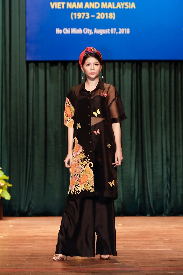 Quần áo dài