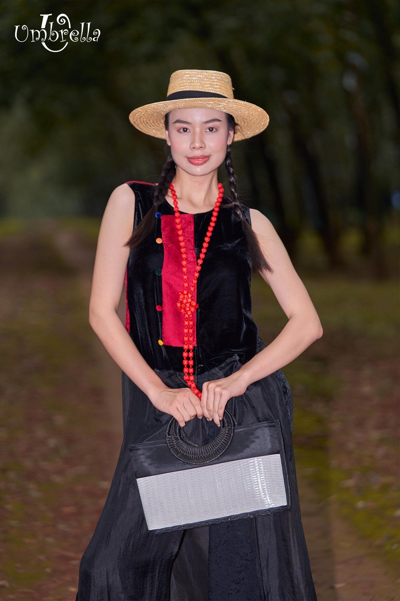 Quần lụa lệch lưng