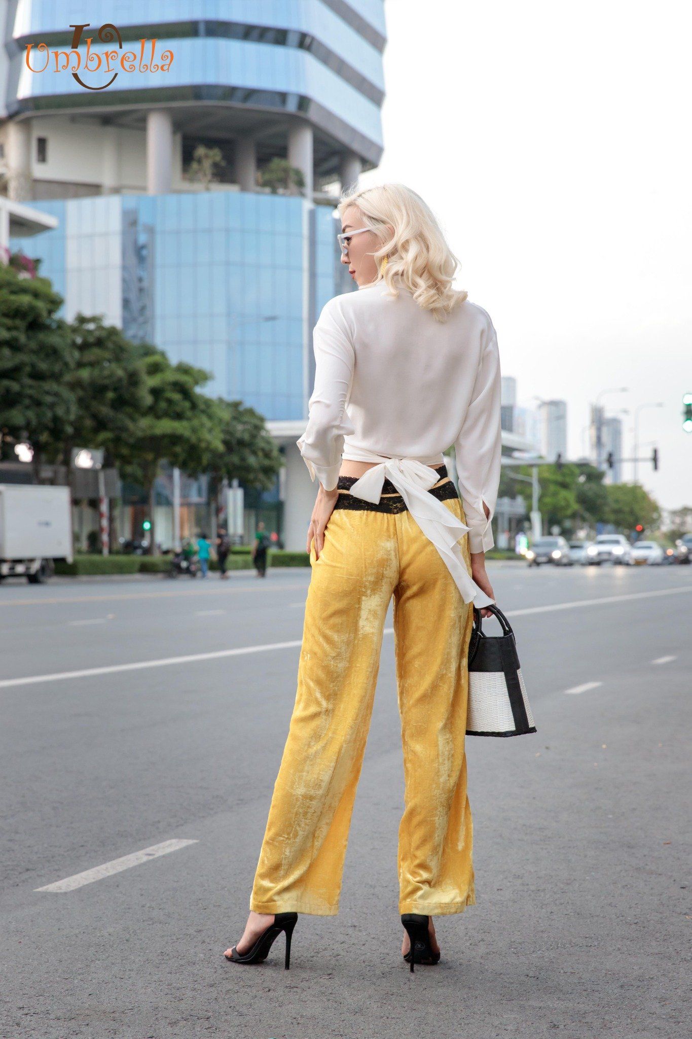 Áo lụa xoắn bụng nơ sau