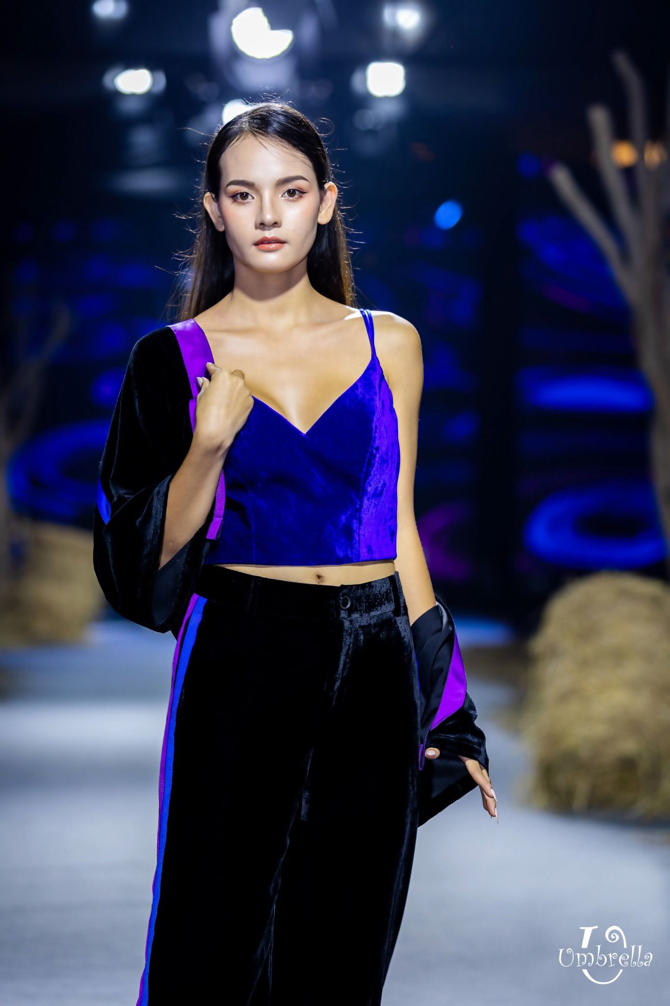 Quần nhung 2 sọc hông