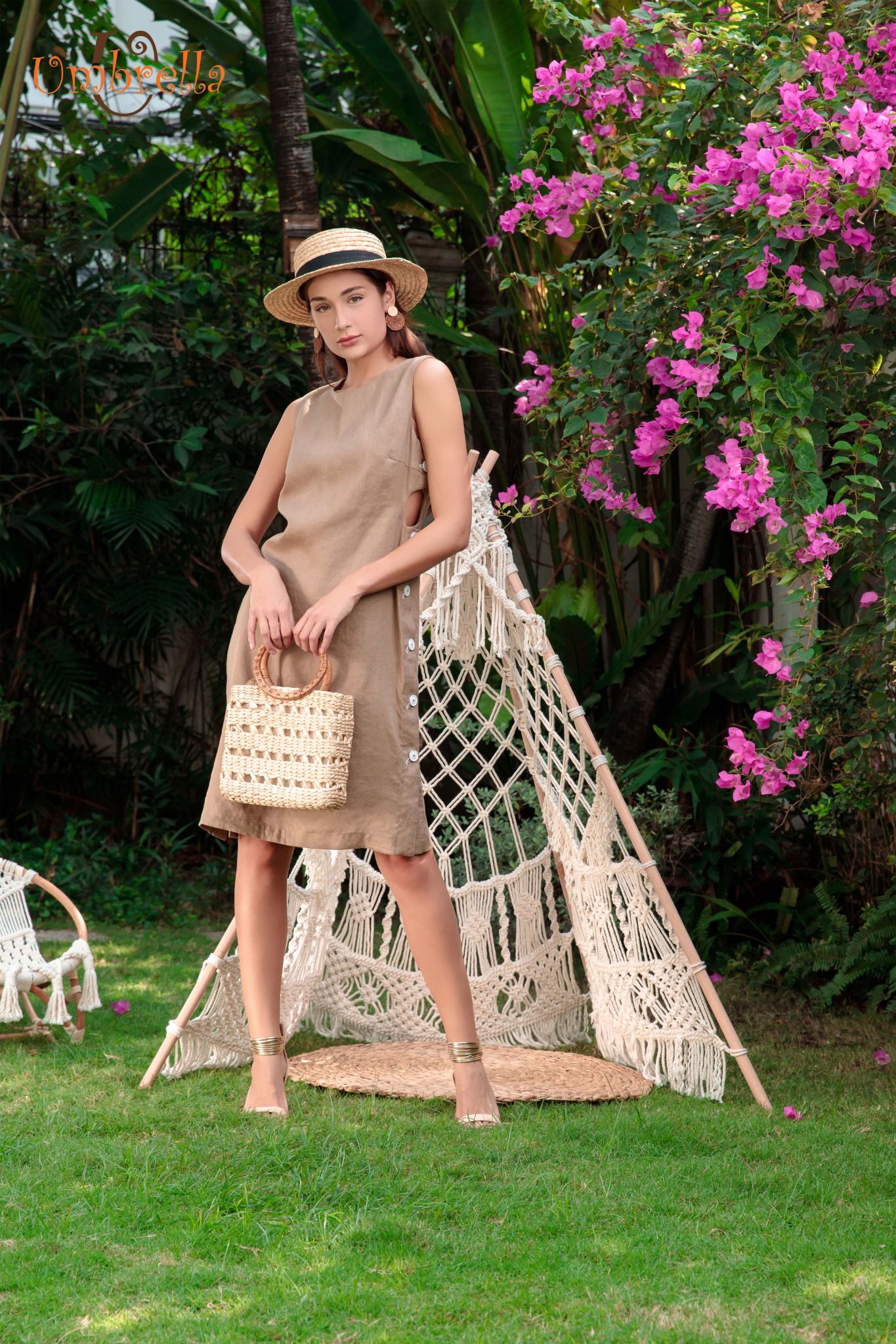 Đầm Linen nhiều nút dọc hông