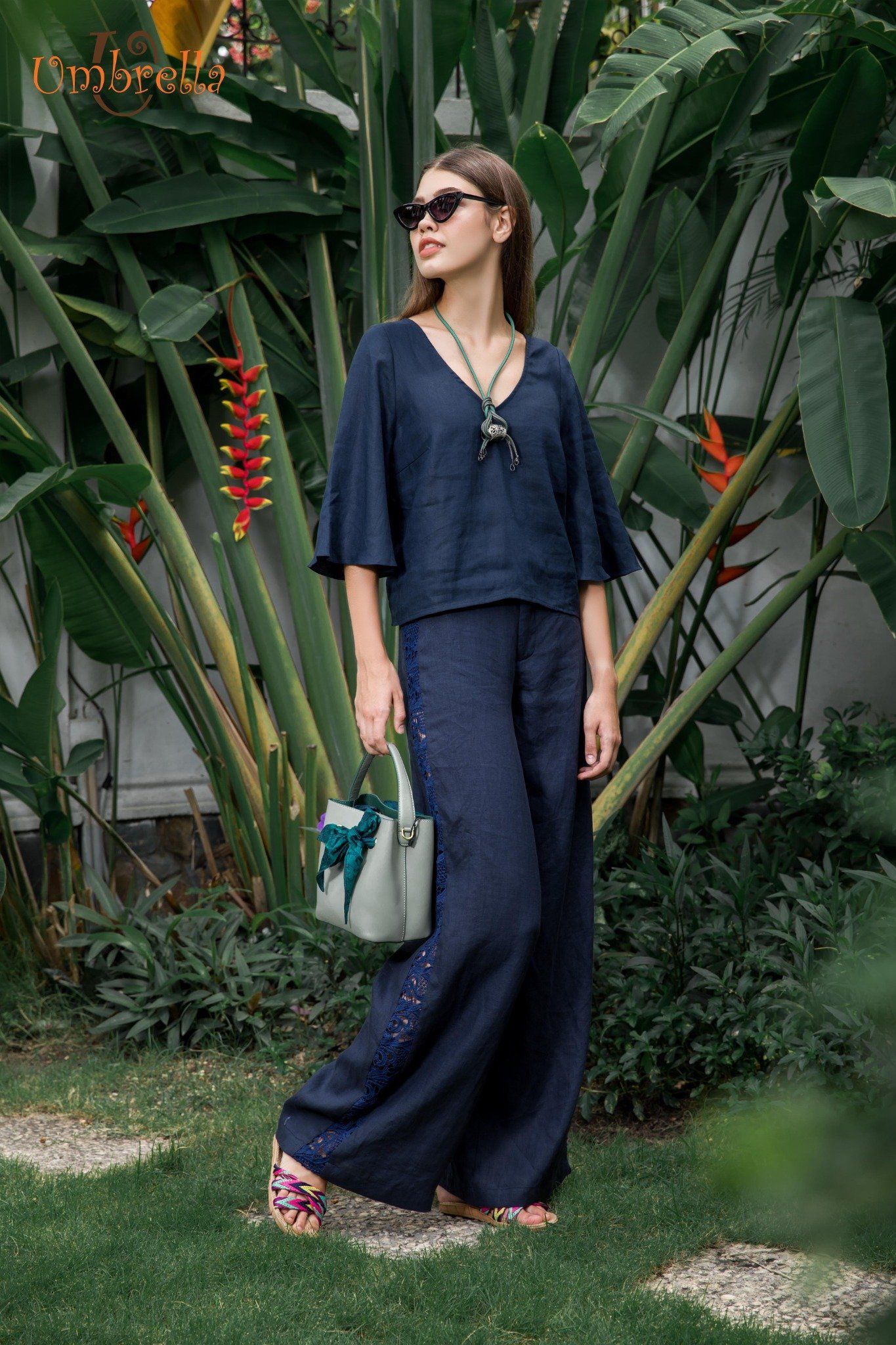 Quần Linen ren hông nhỏ