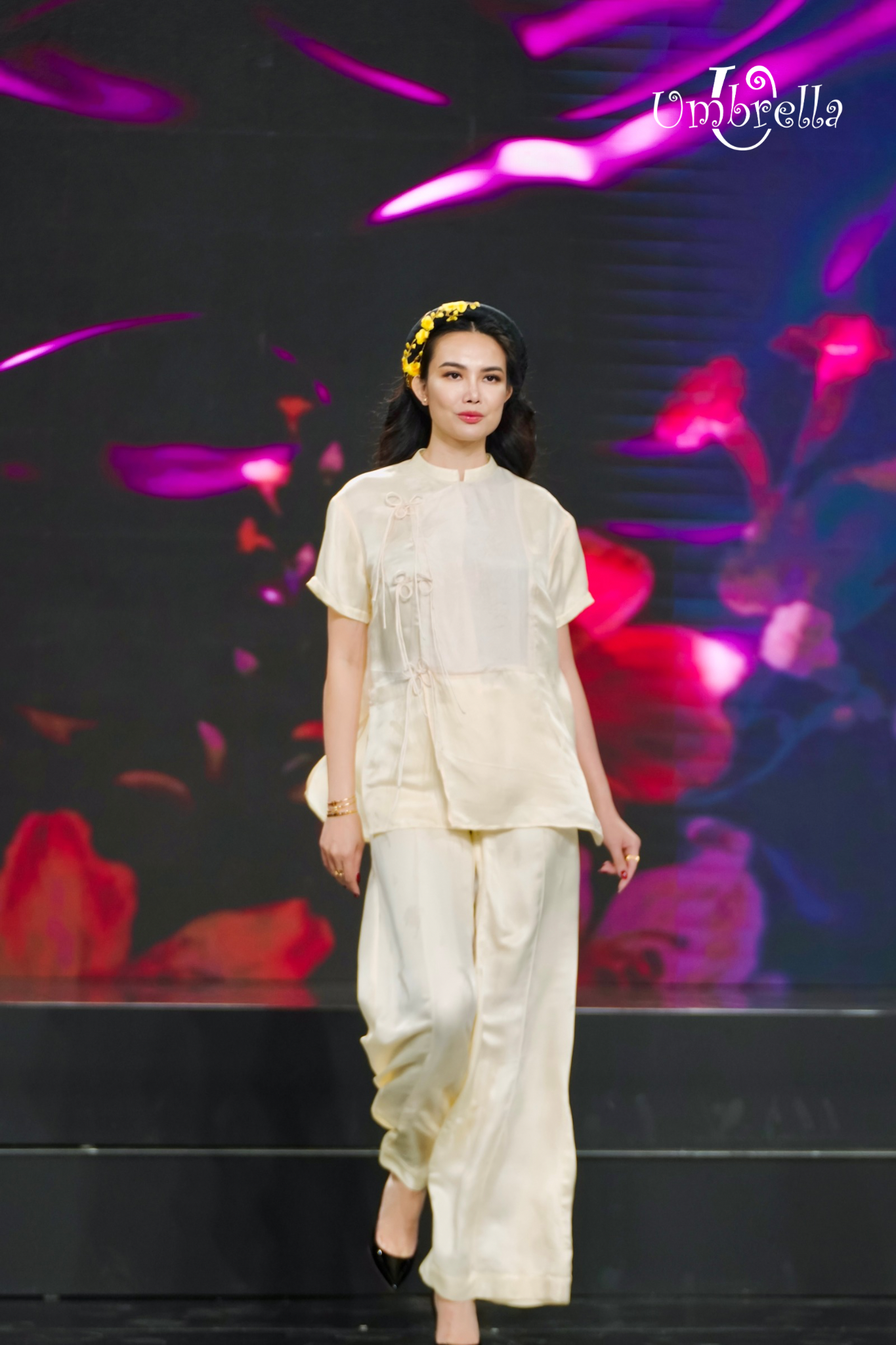 Áo Lụa đắp rộng