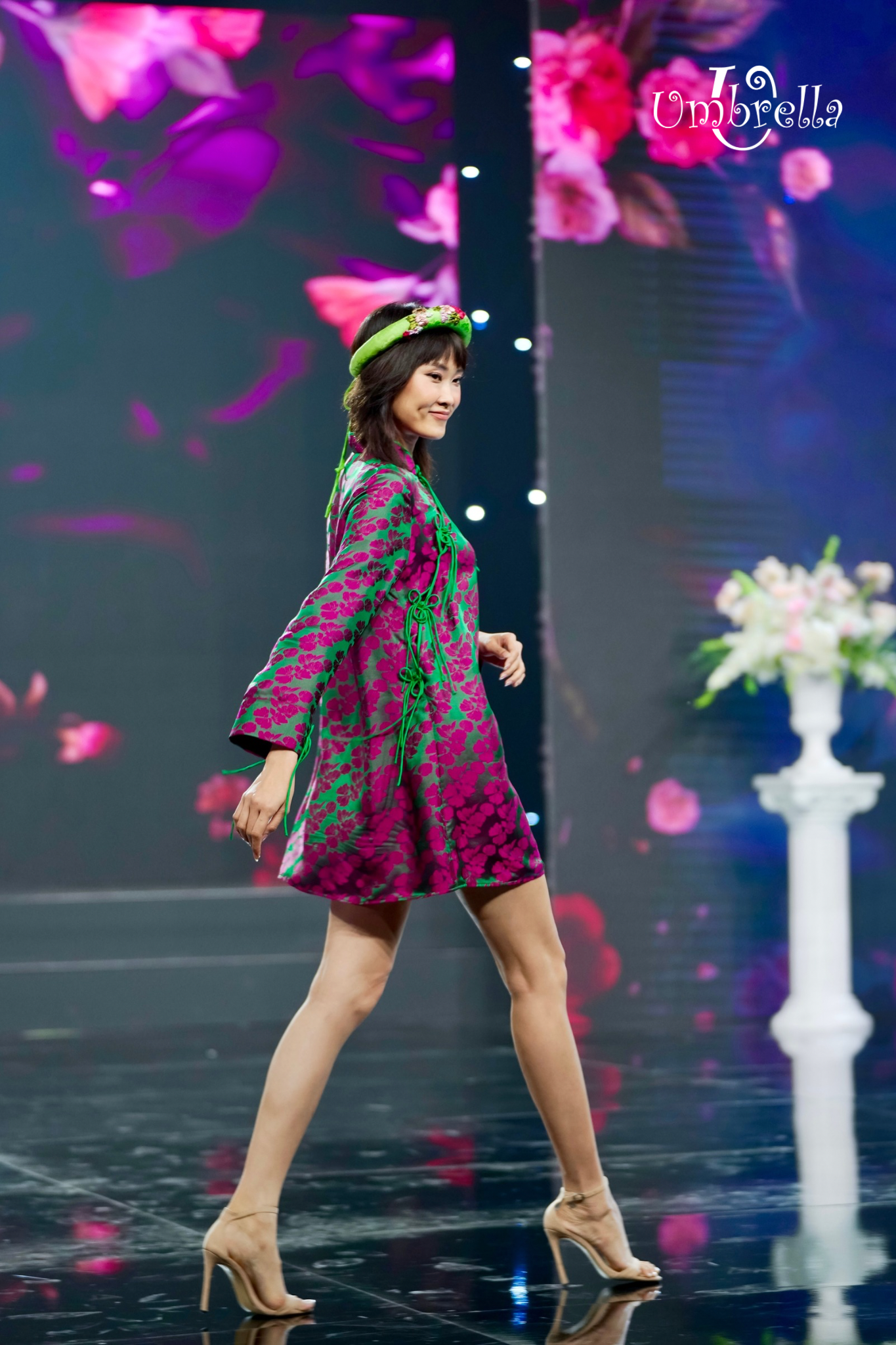 Đầm Lụa cổ trụ thắt nơ