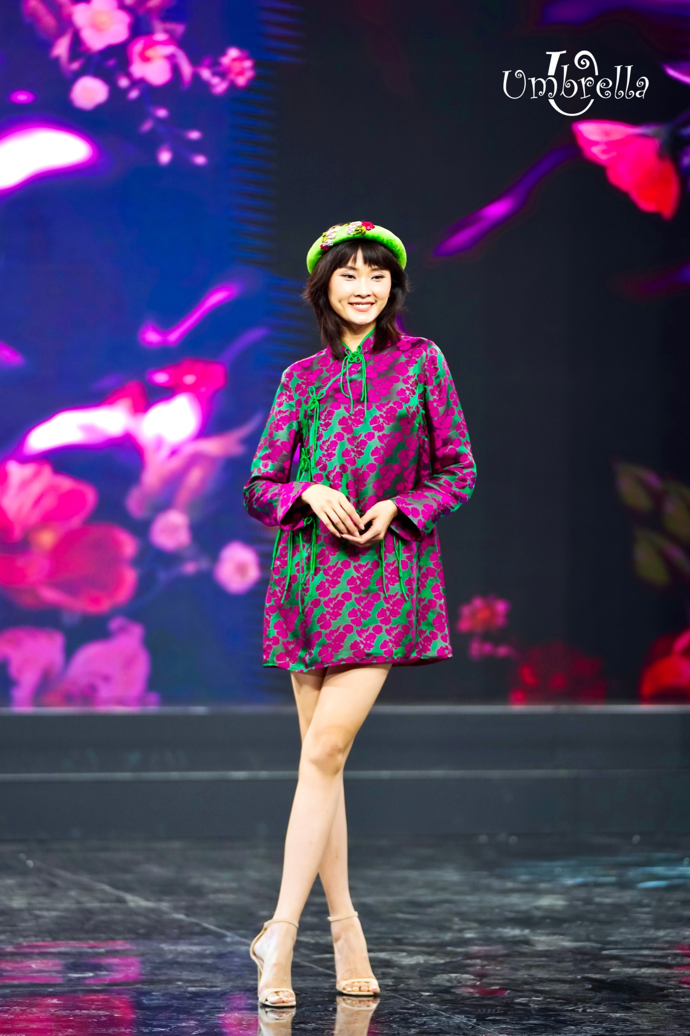 Đầm Lụa cổ trụ thắt nơ
