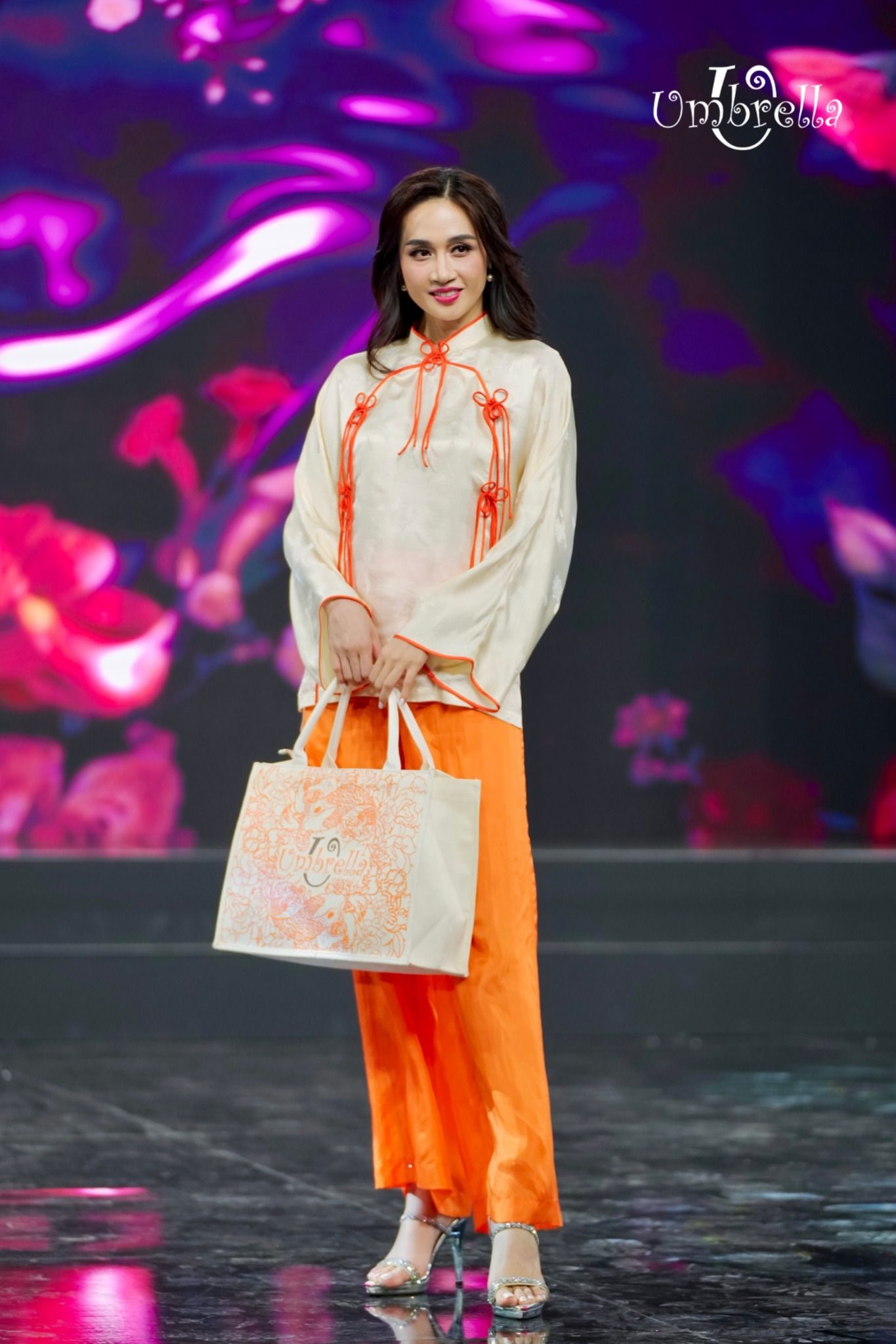 Áo Lụa nơ tay loe