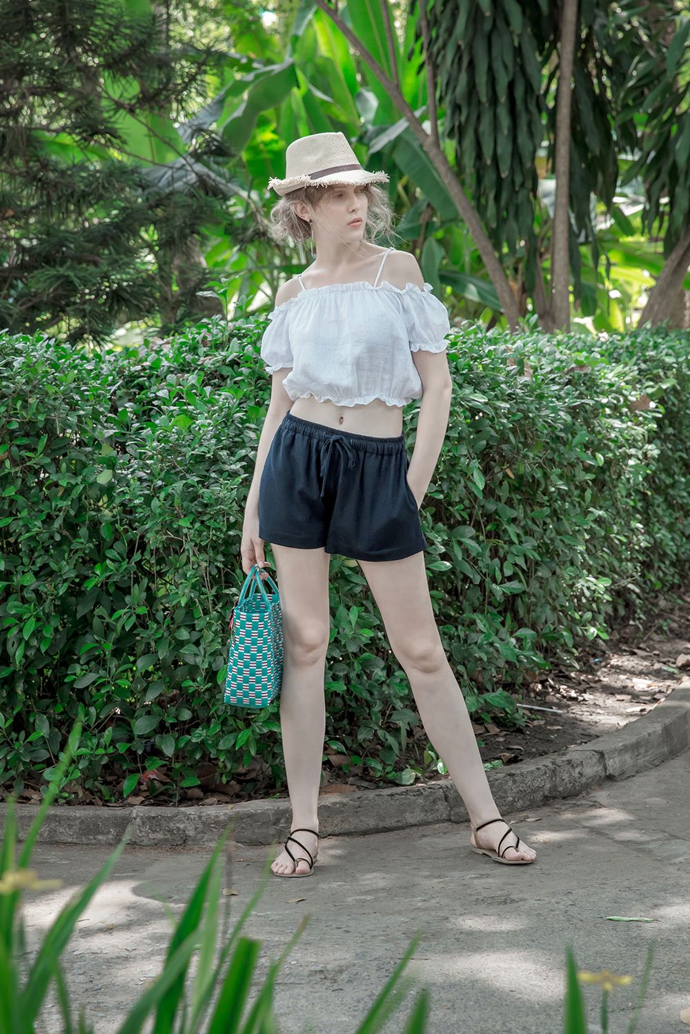 Short thắt dây lưng