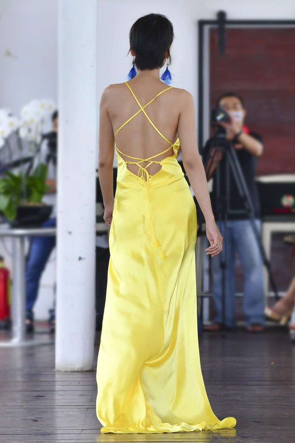 Đầm dài lụa chéo ngực