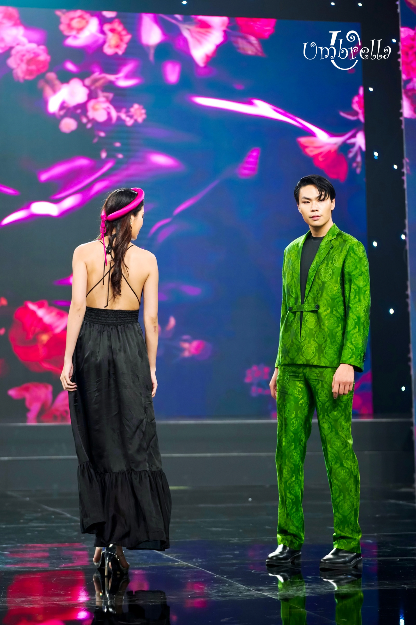 Đầm dài lụa ngực A xoè chân