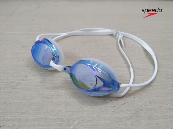 Kính bơi speedo legend nhìn xuyên thấu