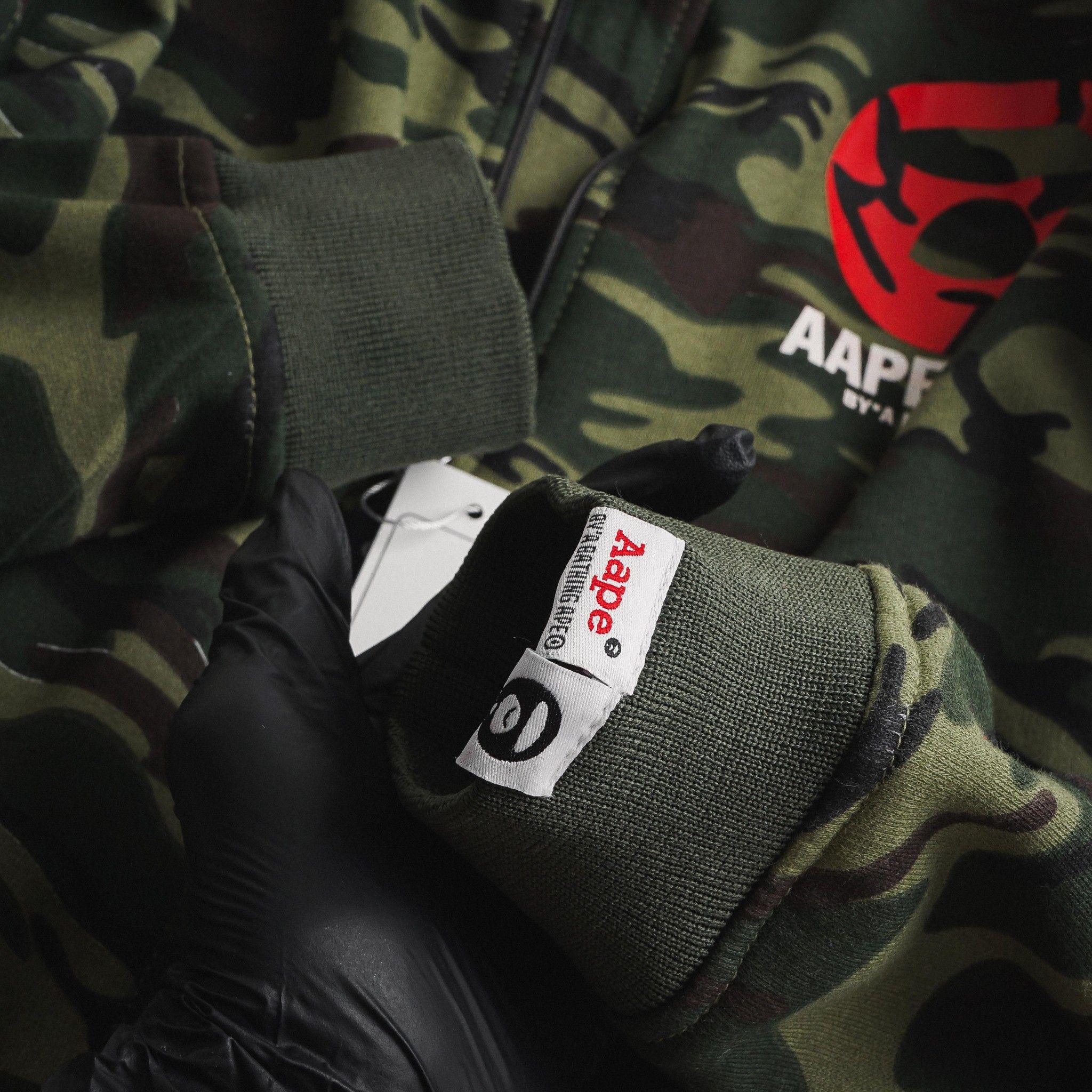 Bomber Nỉ Aape