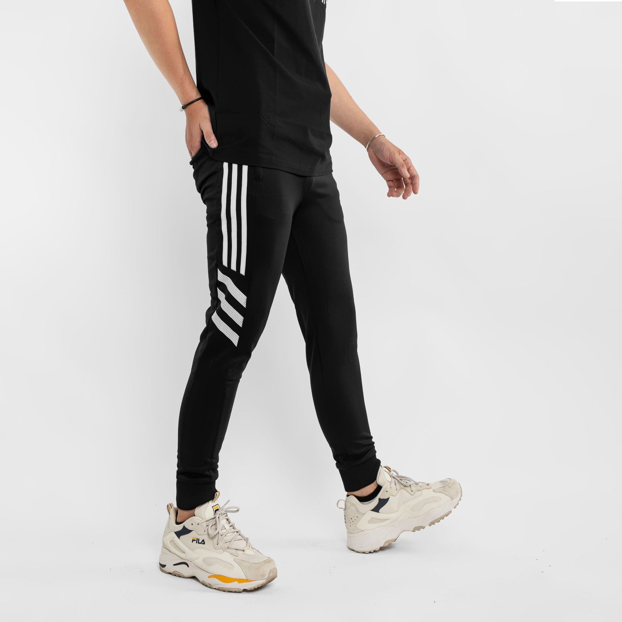 Jogger Das 3 Sọc