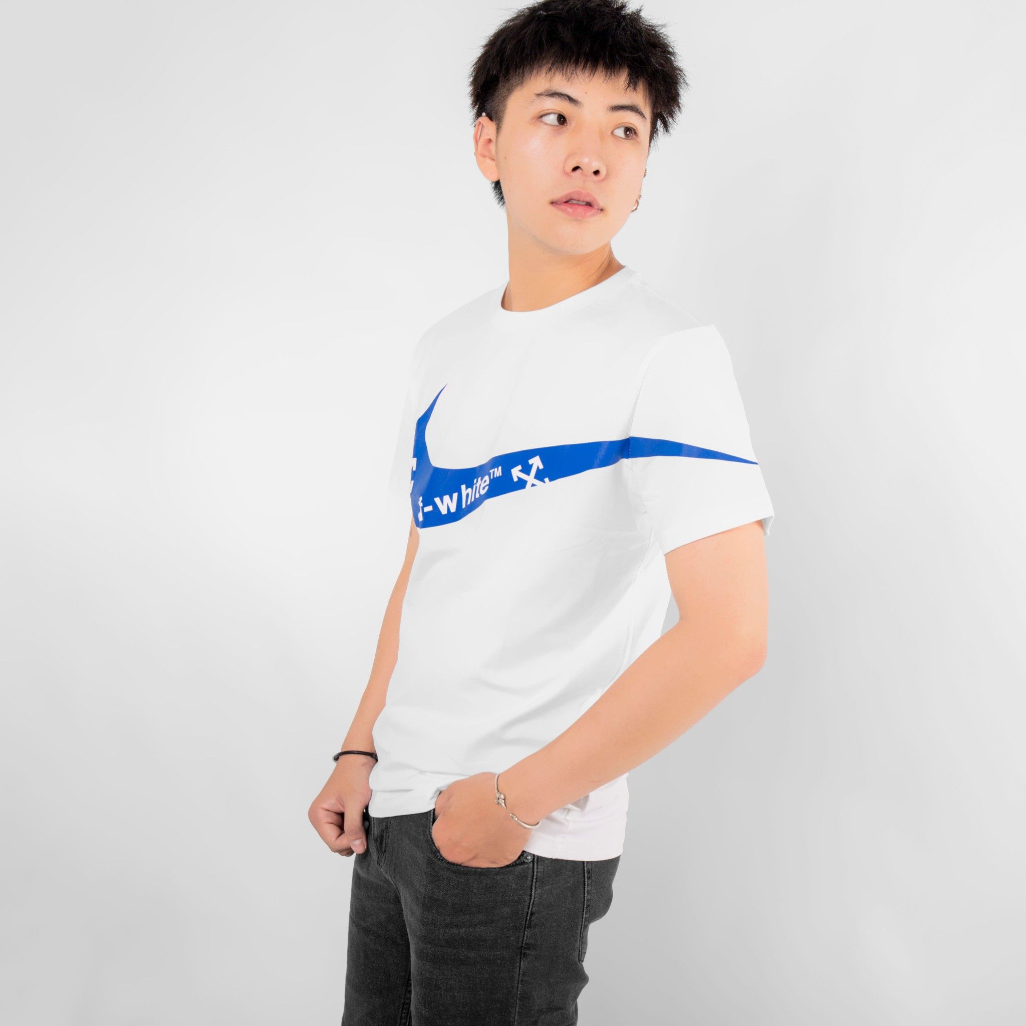 AT NKE Logo To OW
