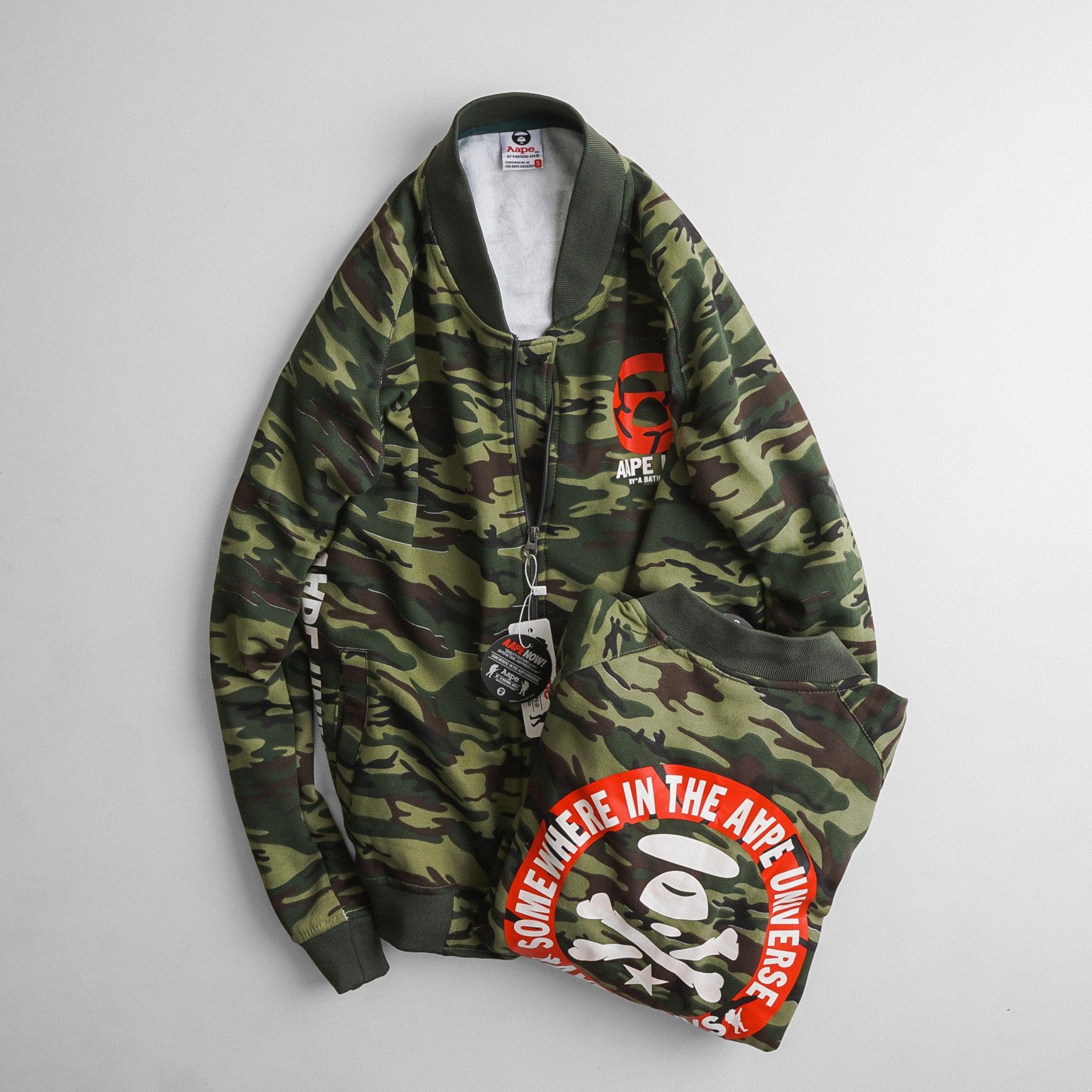 Bomber Nỉ Aape