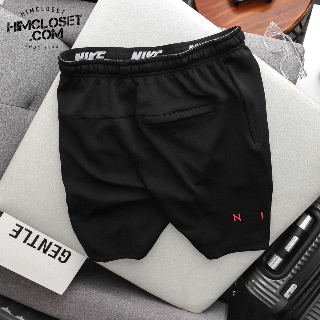 Short Thun NKE