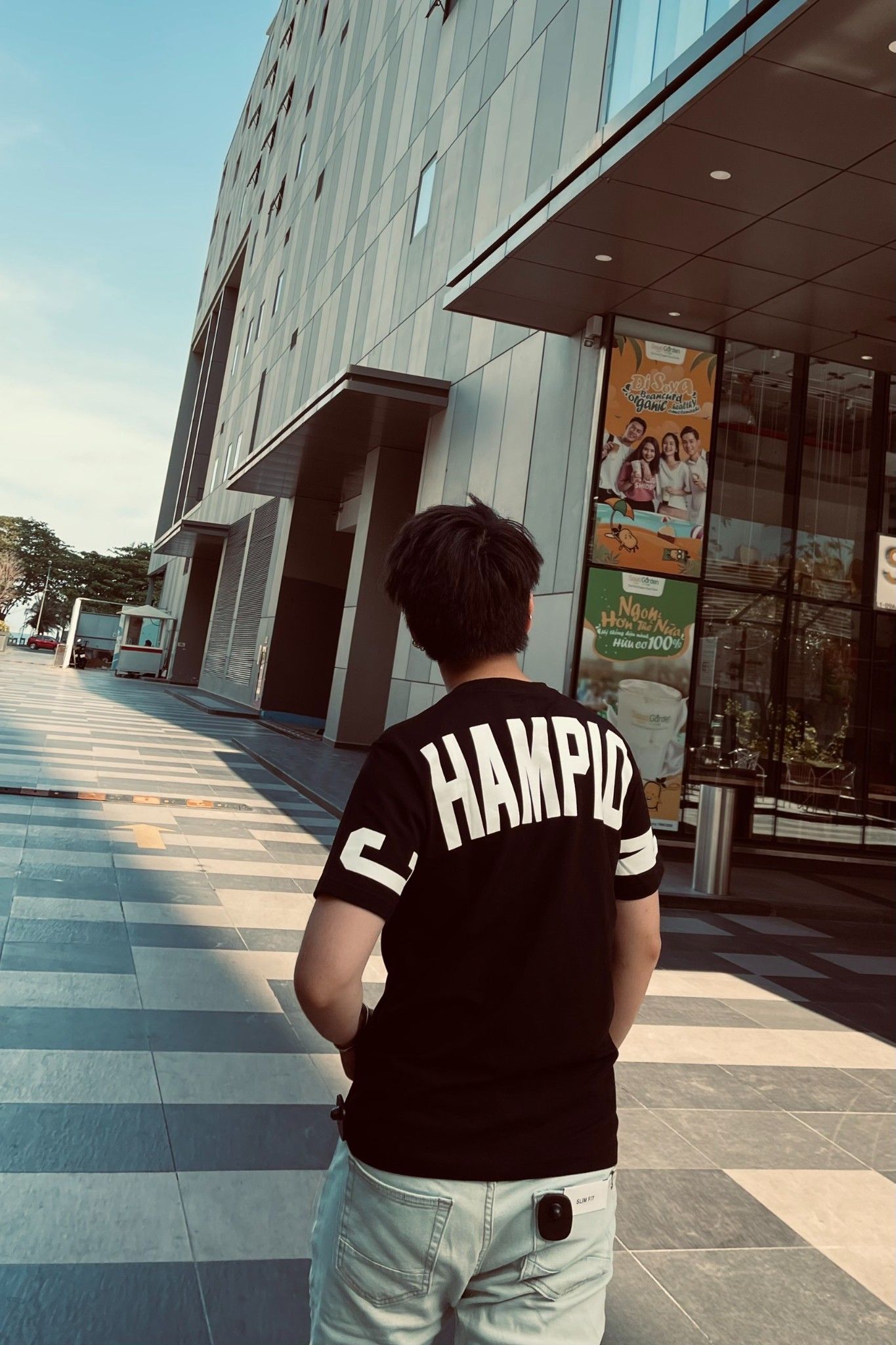 AT CHAMP Chữ Ngực