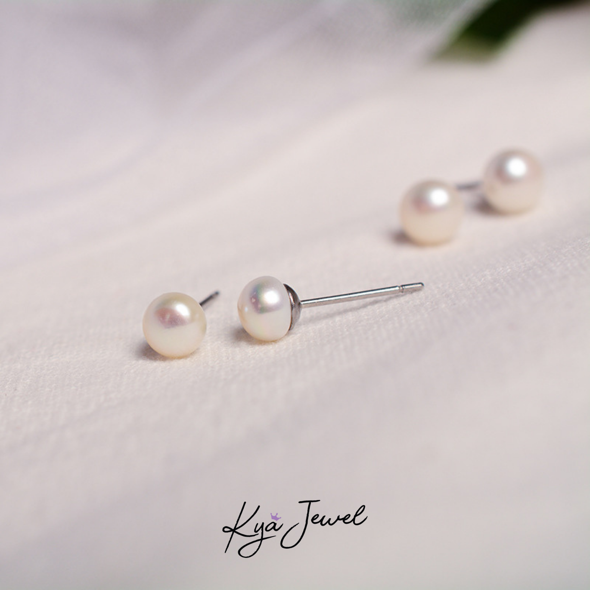 Khuyên tai nữ ngọc trai Basic 7mm