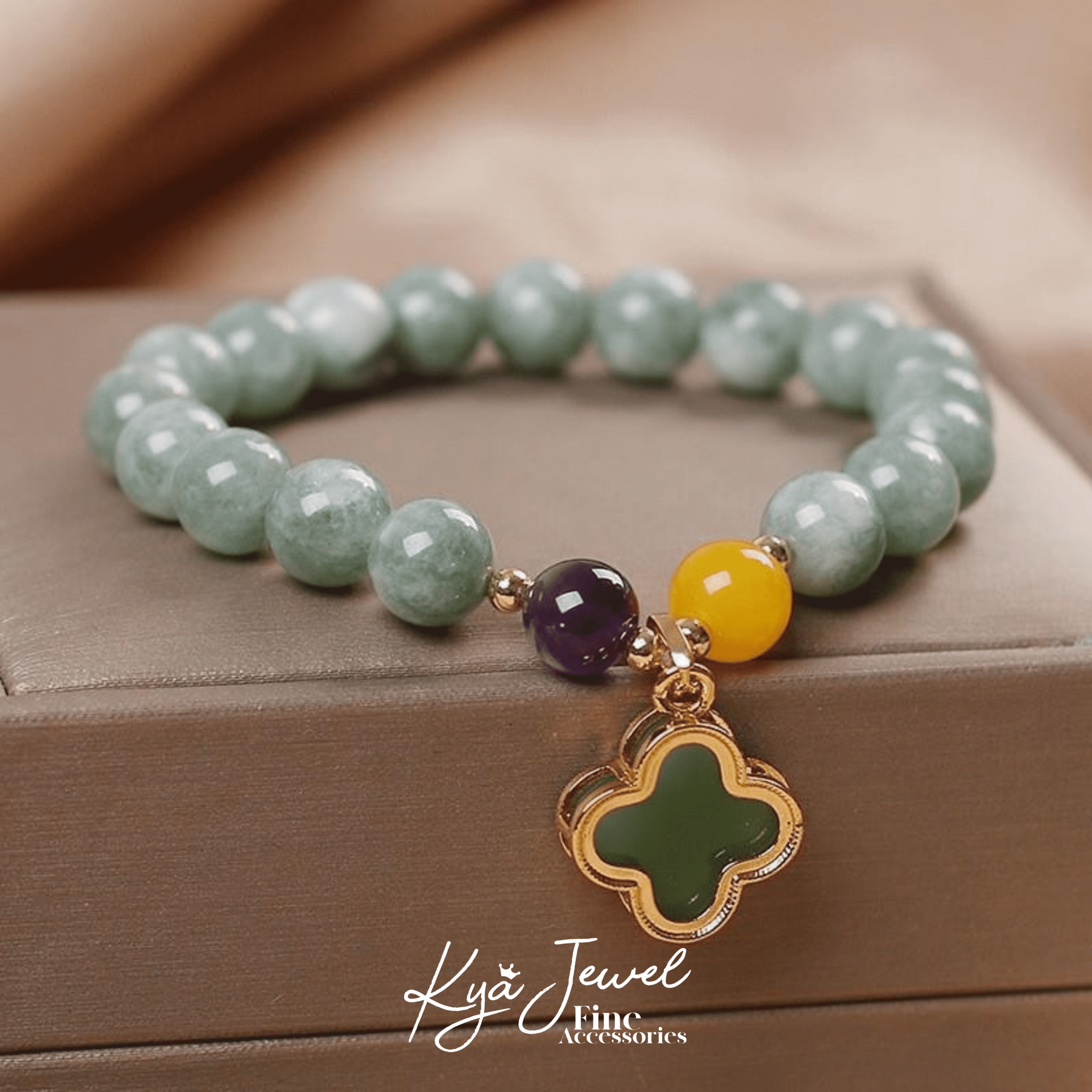 Vòng tay ngọc bích Blessing Clover