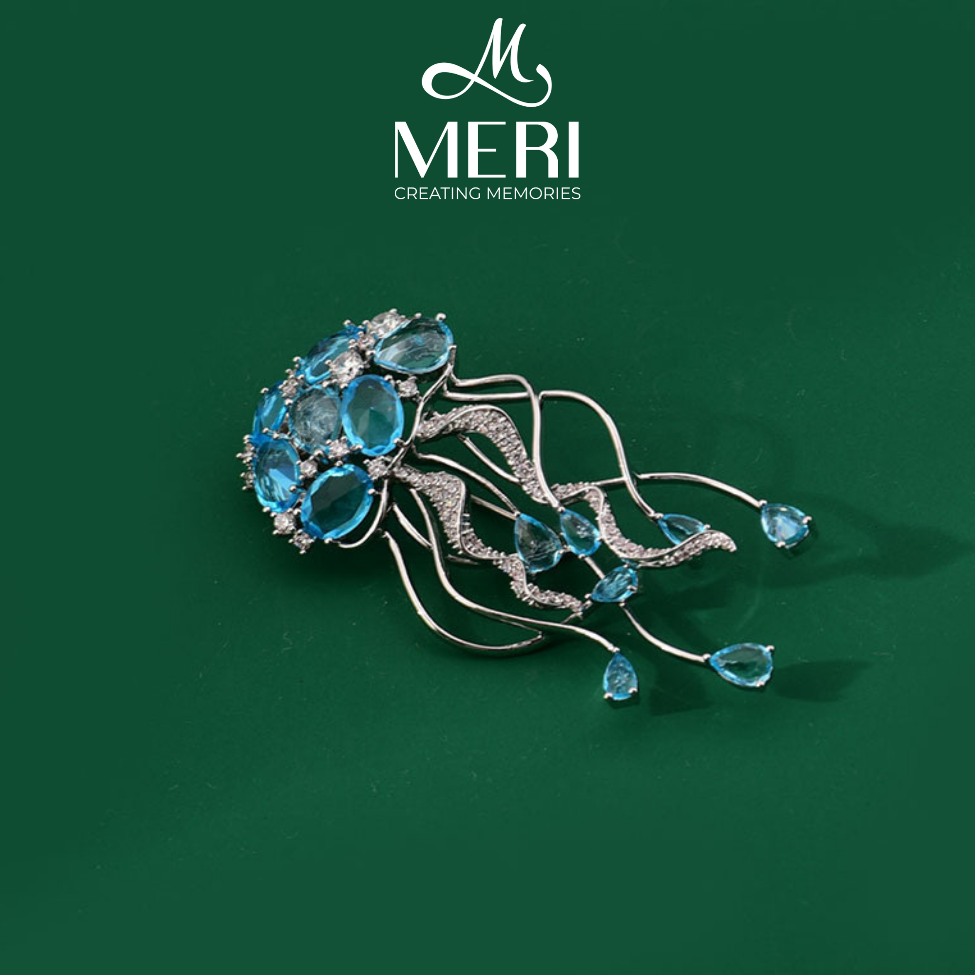 Cài áo Sứa xanh tươi mát