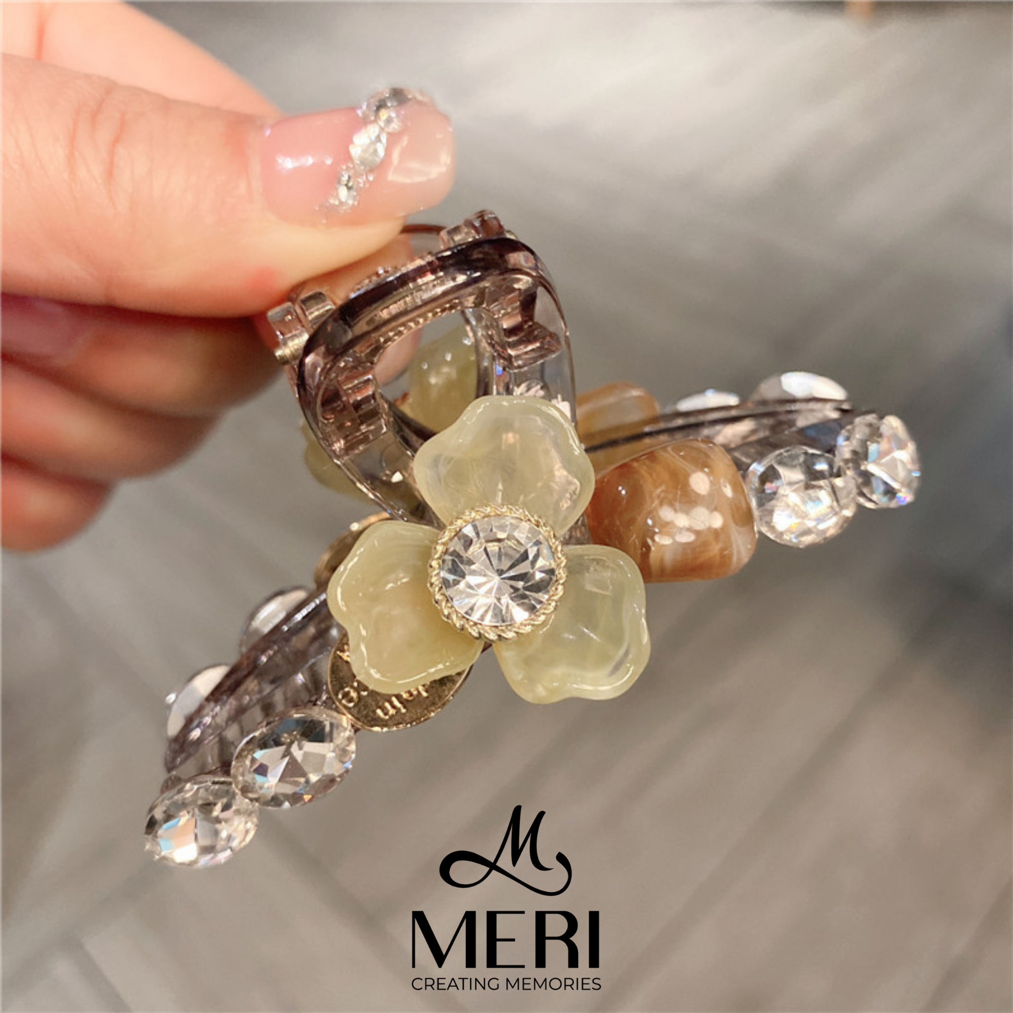 Kẹp tóc Blossom Charm