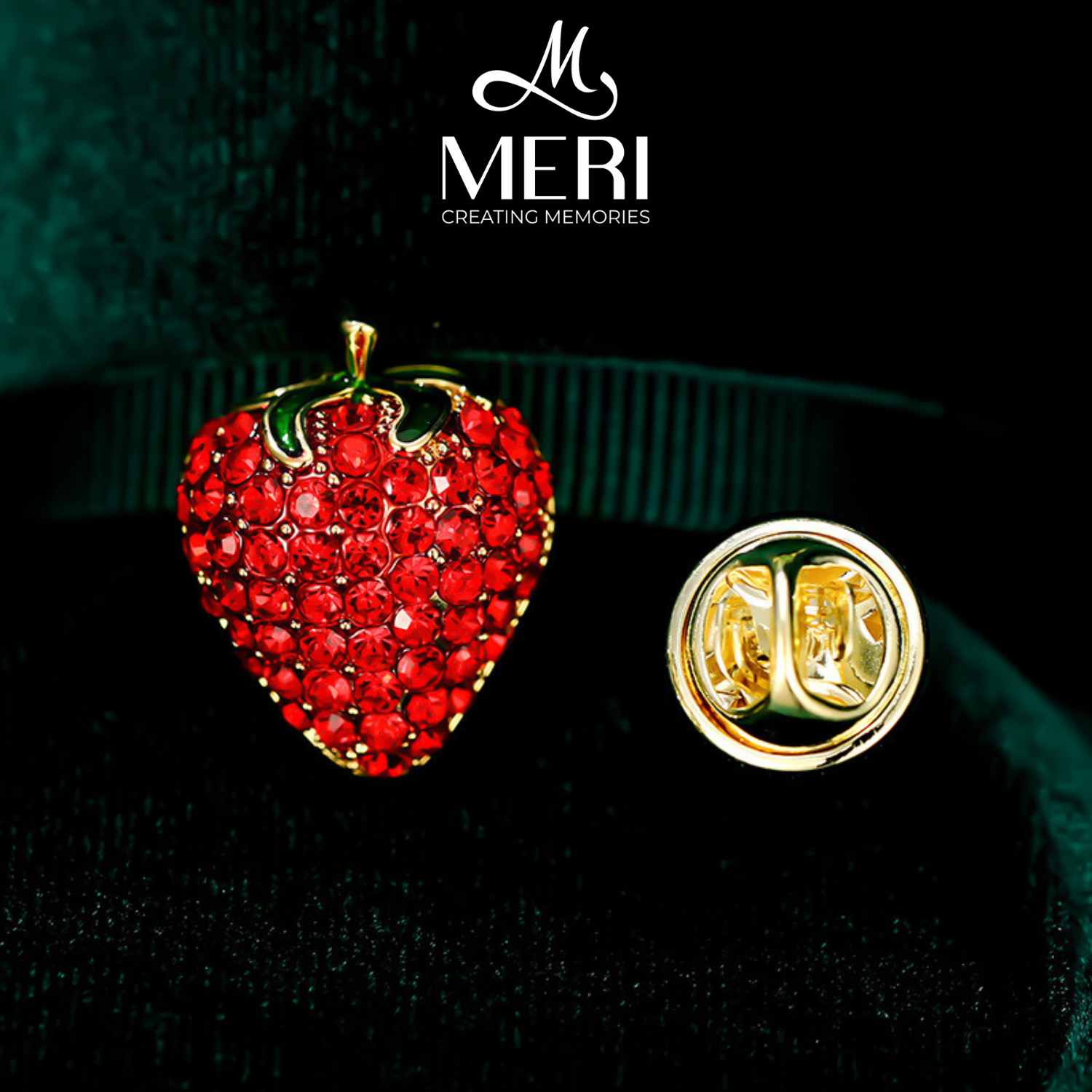 Pin cài áo Strawberry