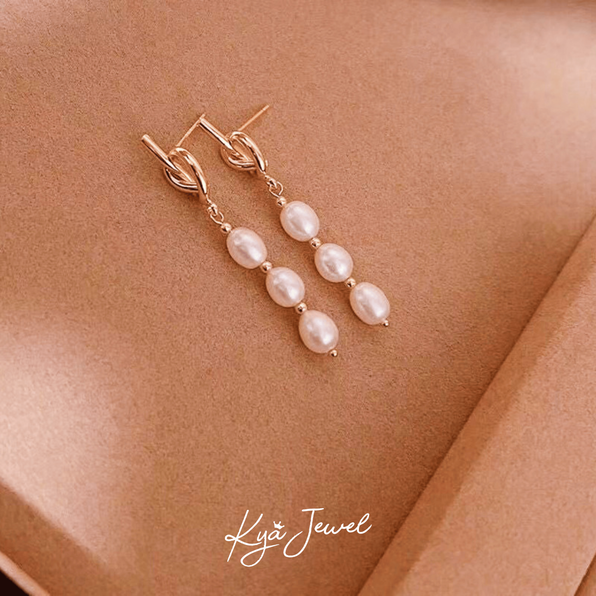 Khuyên tai nữ Knot Pearl