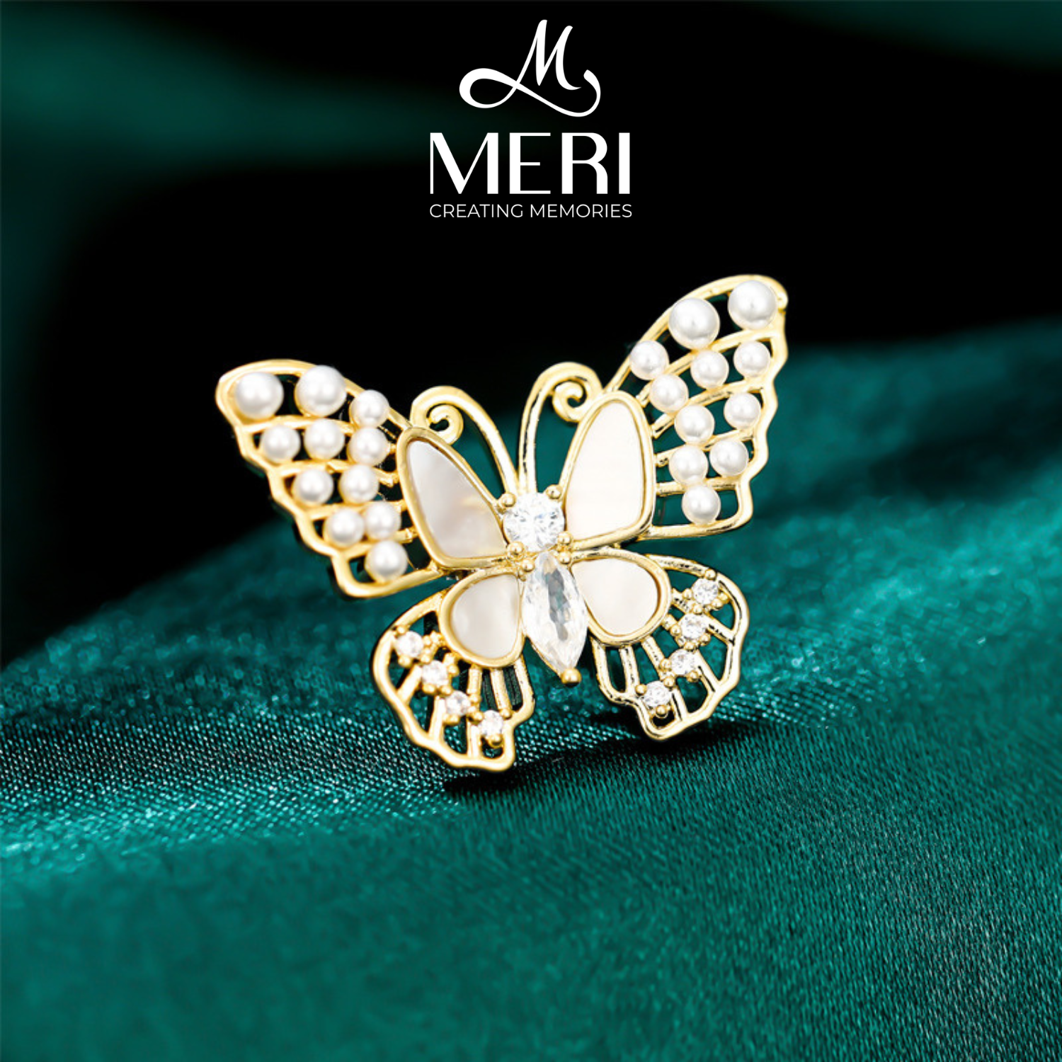 Pin cài áo Butterfly xinh xắn