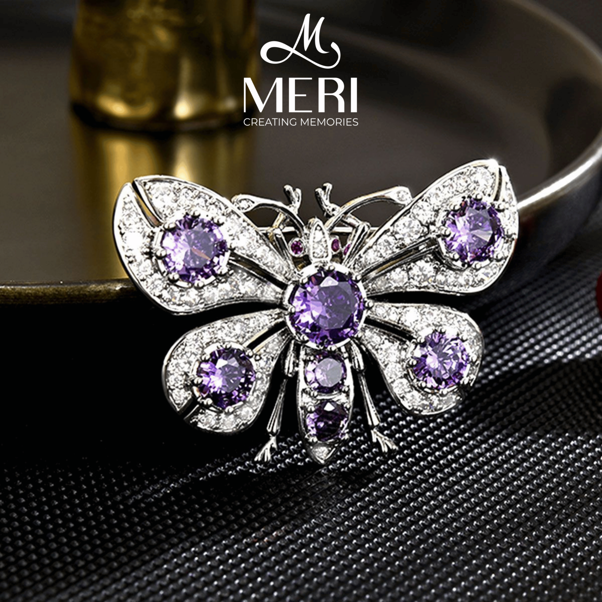 Cài áo Mystical Firefly