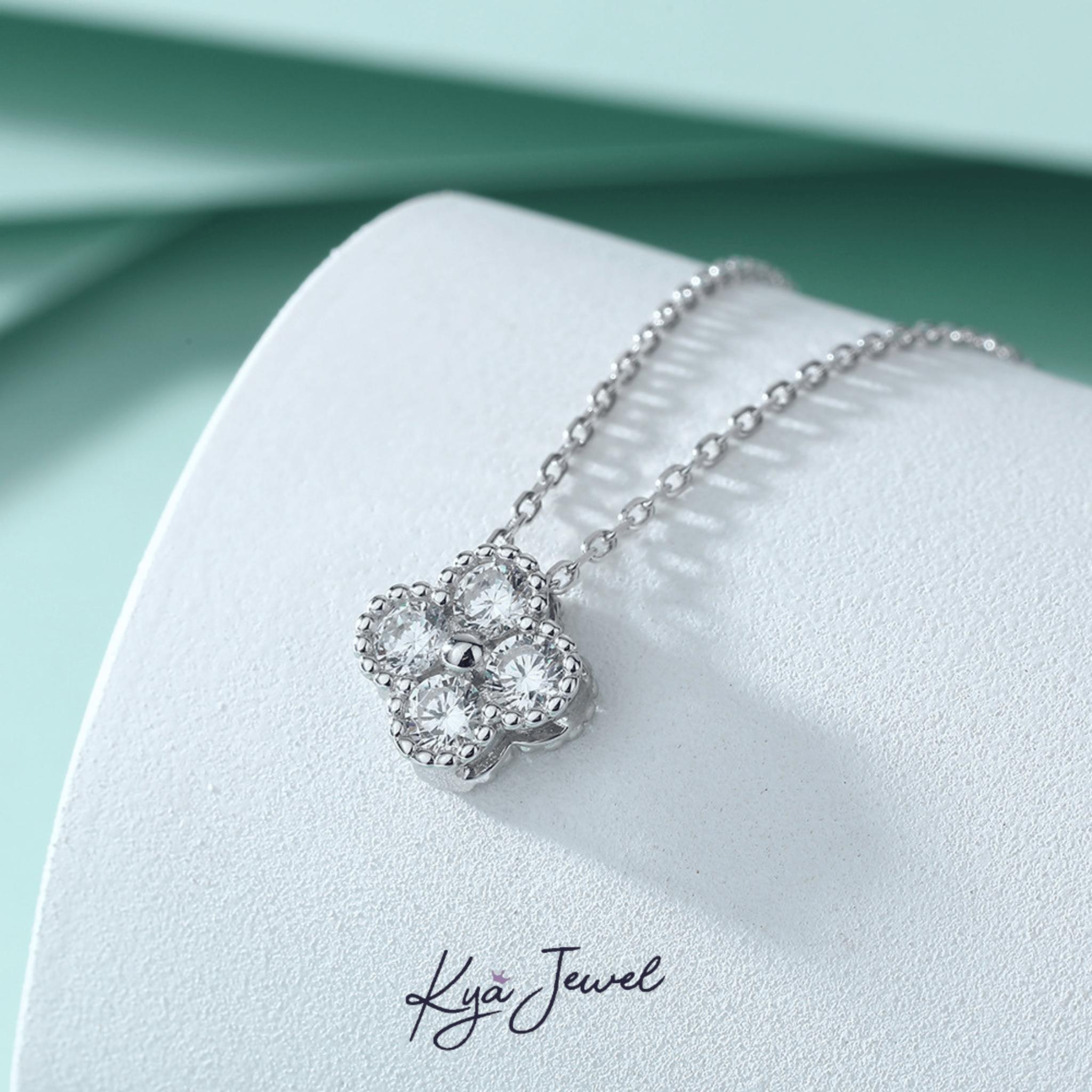 Dây chuyền nữ Sparkling Clover