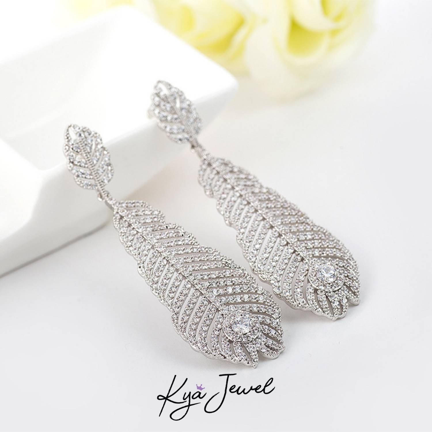 Khuyên tai nữ Timeless Feather