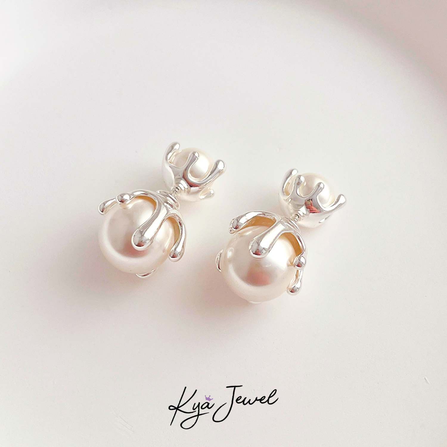Khuyên tai nữ Elegant Pearl