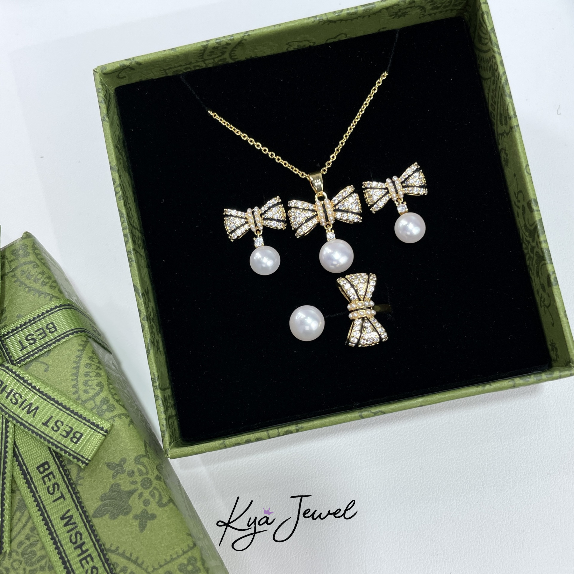 Nhẫn nữ Dazzling Pearl Bow