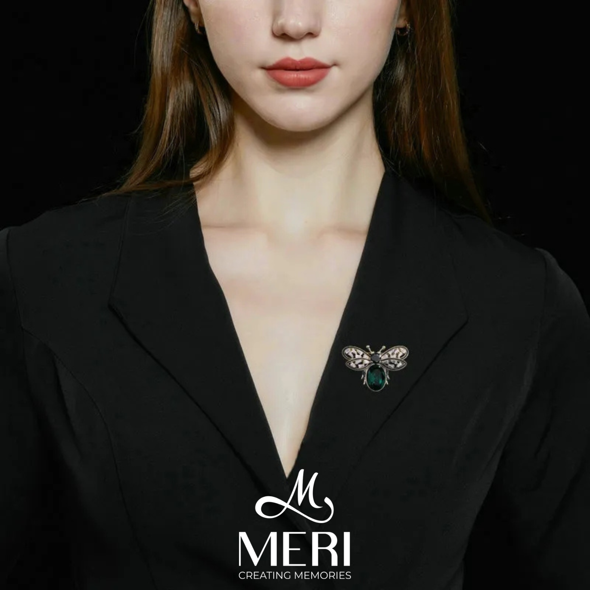 Cài áo Bee xinh xắn