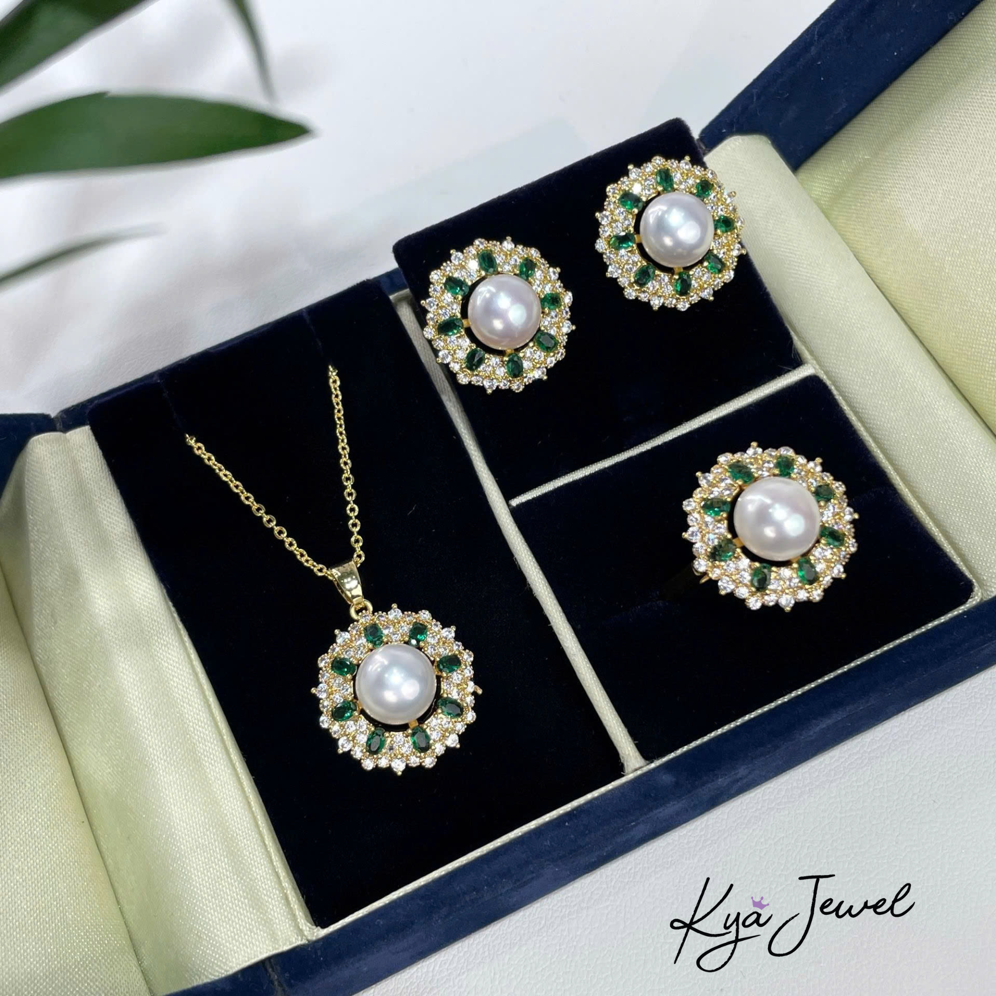 Dây chuyền nữ Golden Pearl Elegance