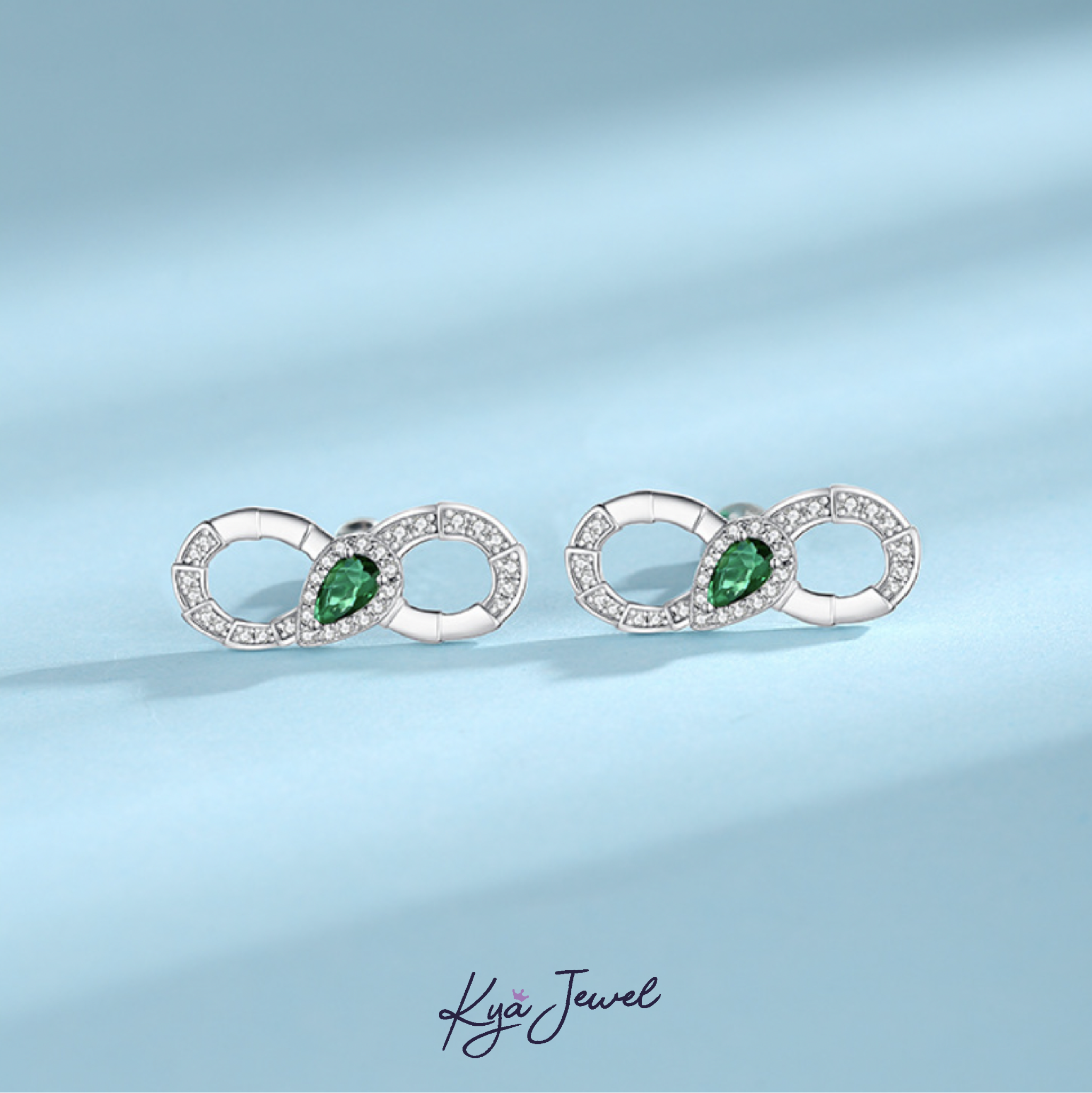 Khuyên tai nữ Swarovski Love cao cấp xanh pha lê