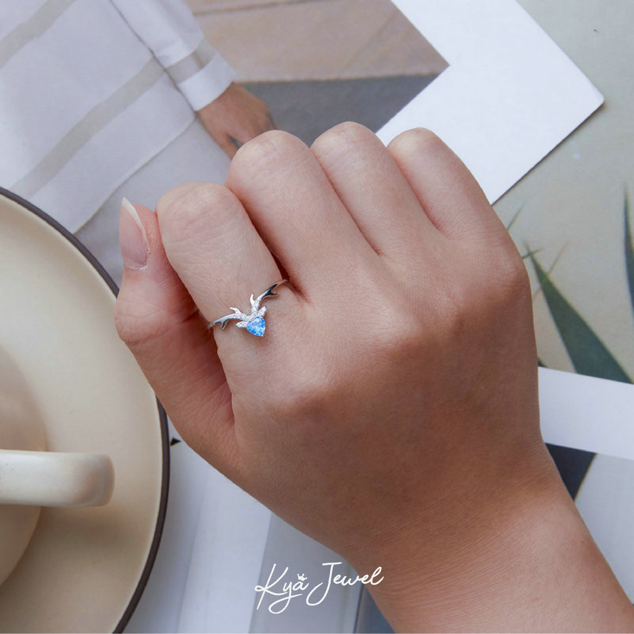 Nhẫn nữ Sừng hươu khám đá CZ màu sang trọng