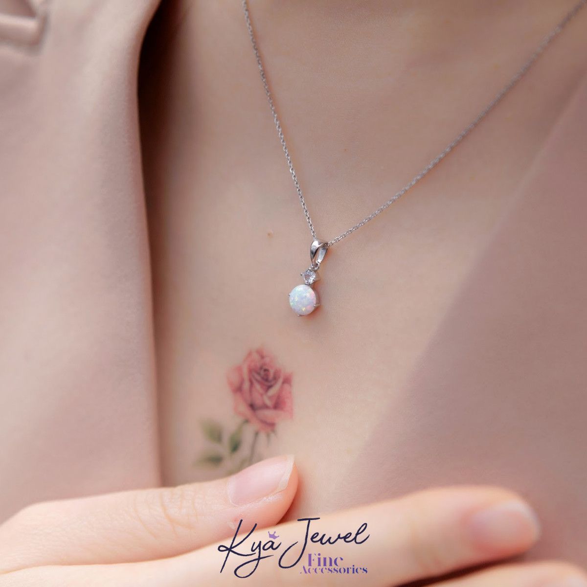 Dây chuyền đá opal trong trẻo