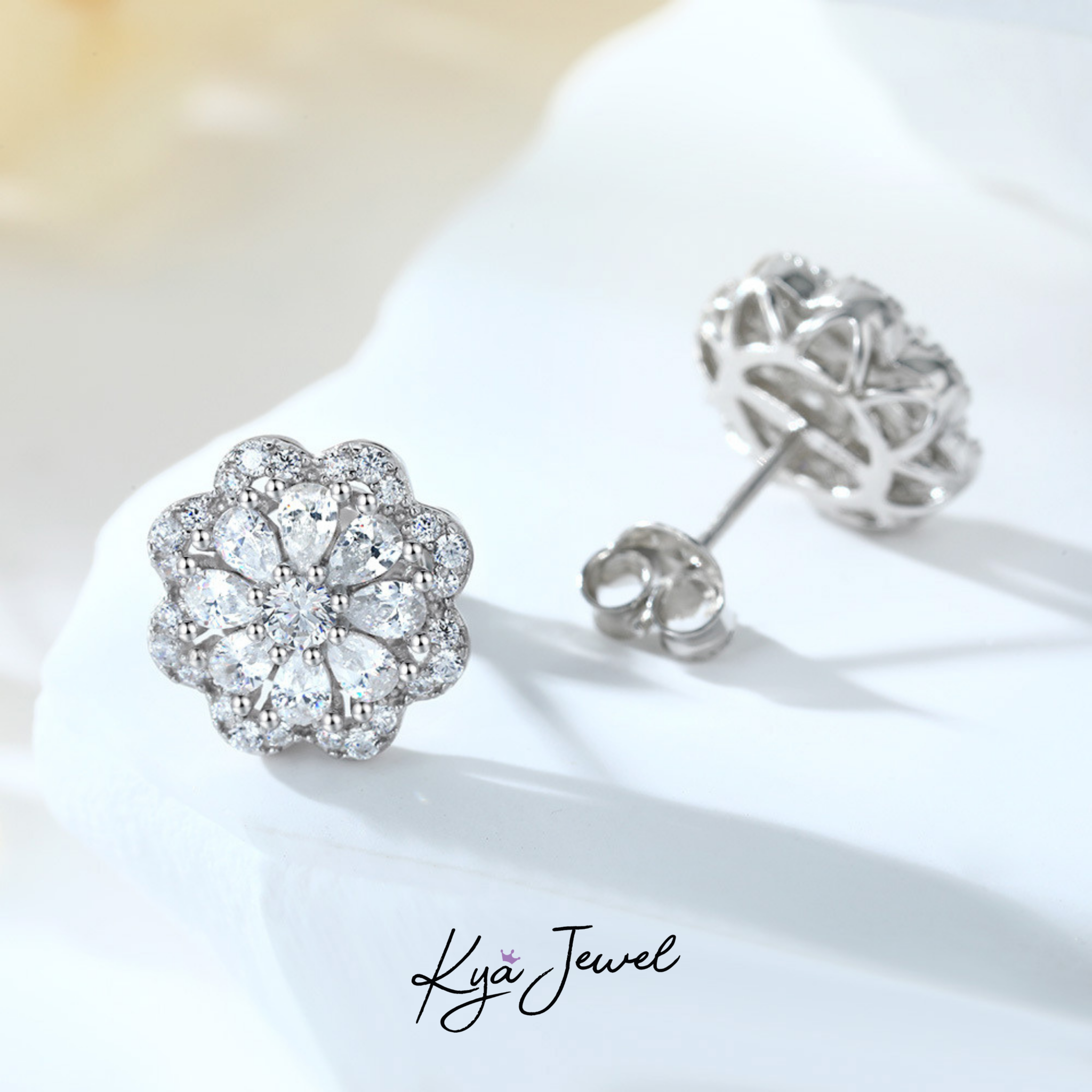 Khuyên tai nữ Sparkling Flower