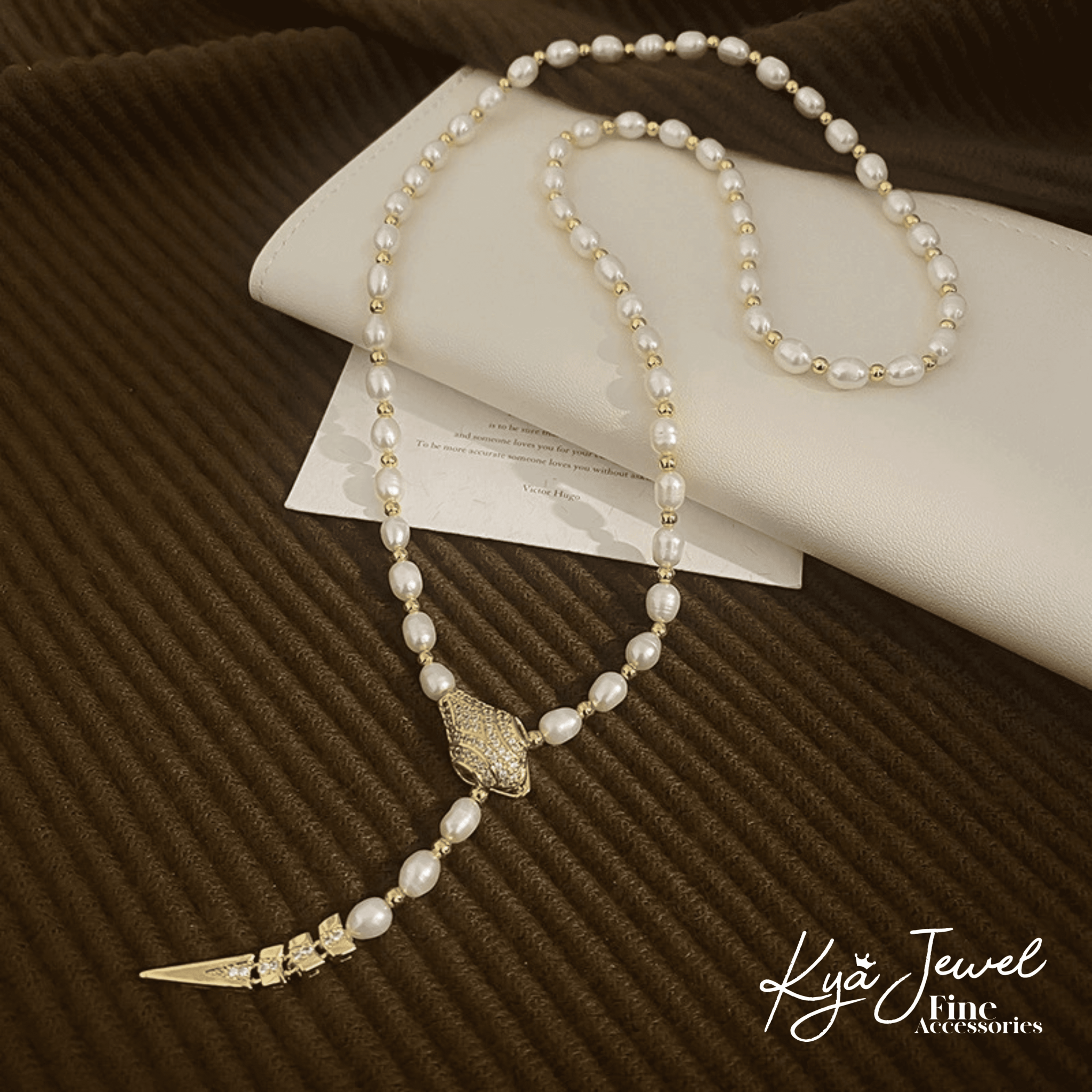 Dây chuyền nữ ngọc trai Luxe Snake