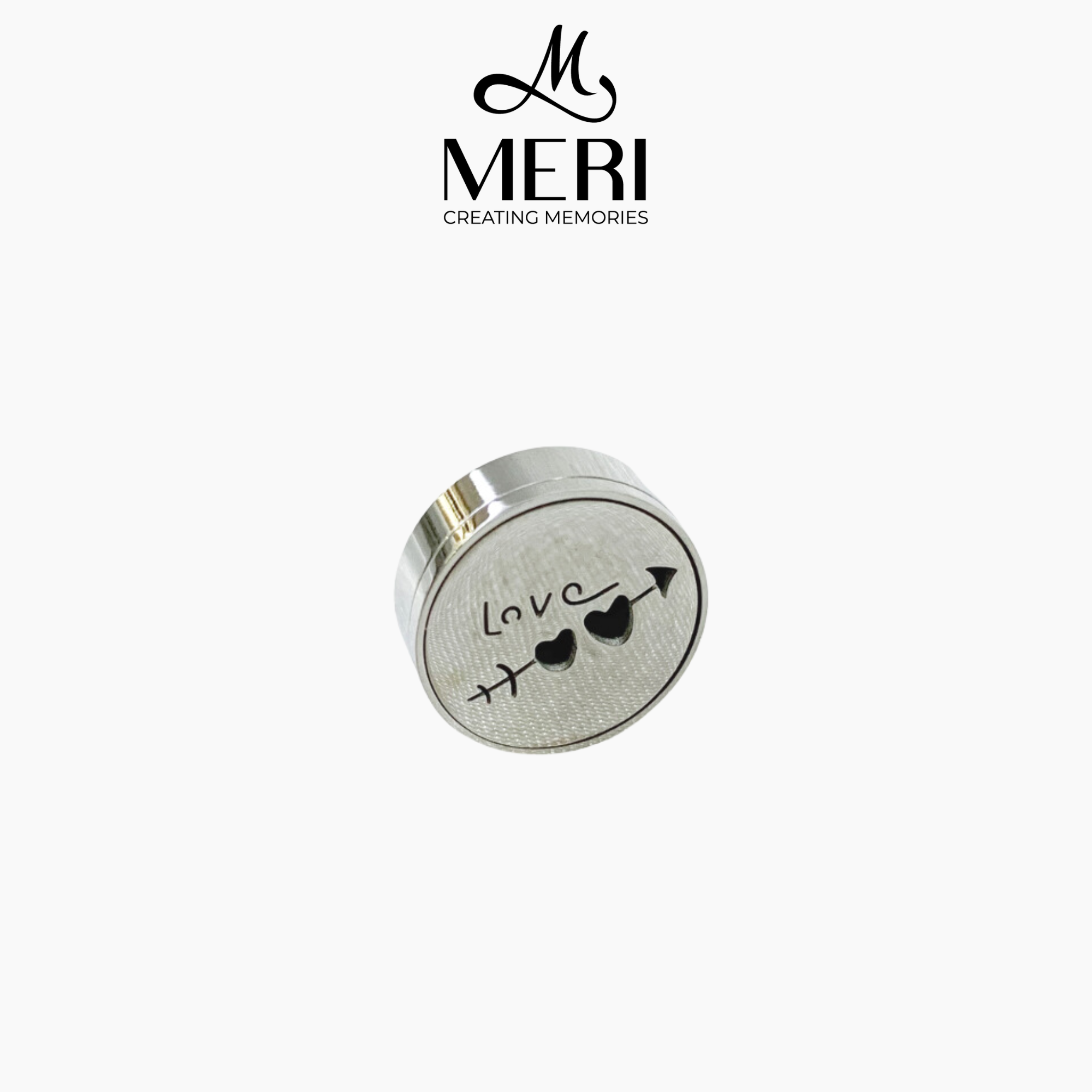 Pin nam châm lưu hương nước hoa khắc chữ LOVE