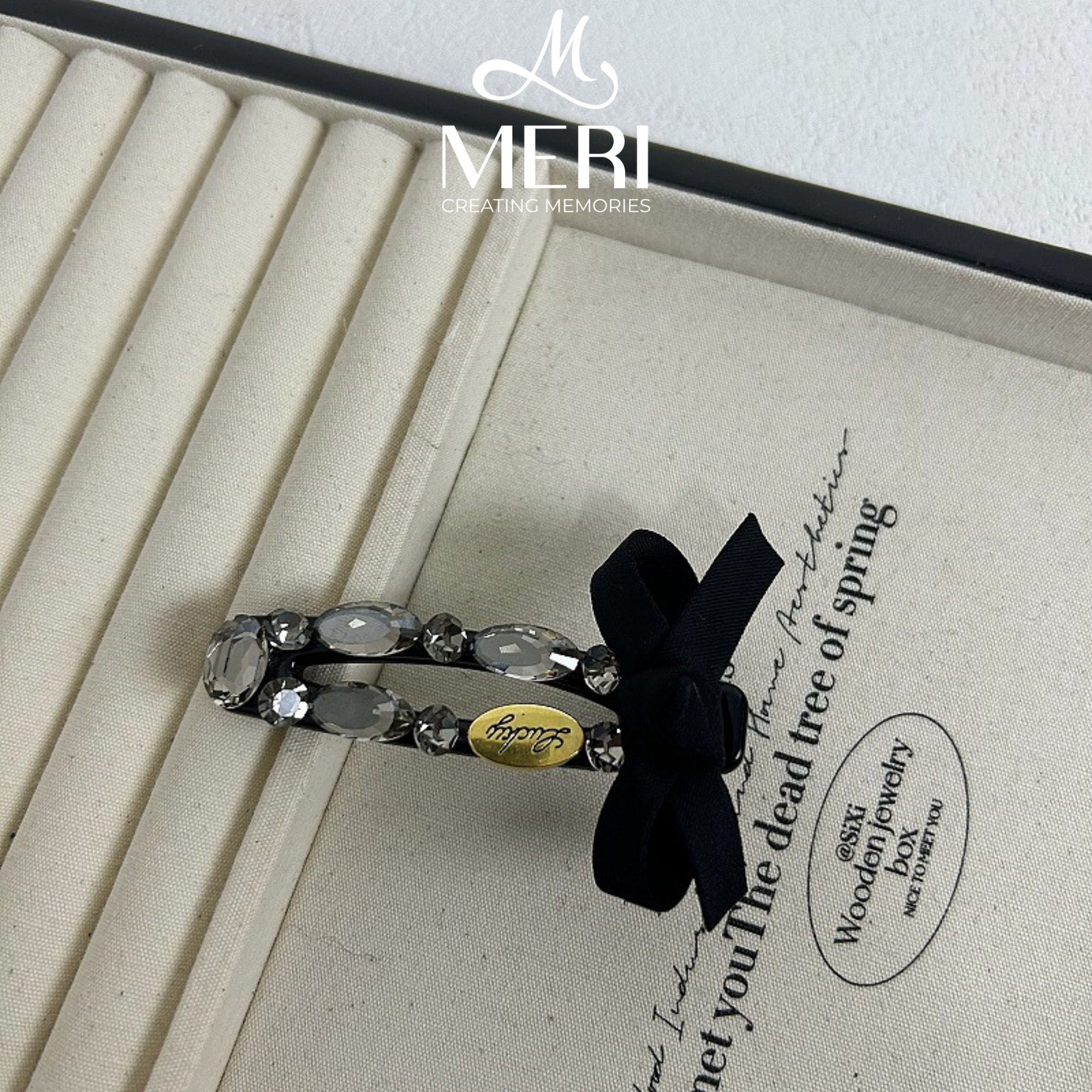 Kẹp tóc Glitter Knot