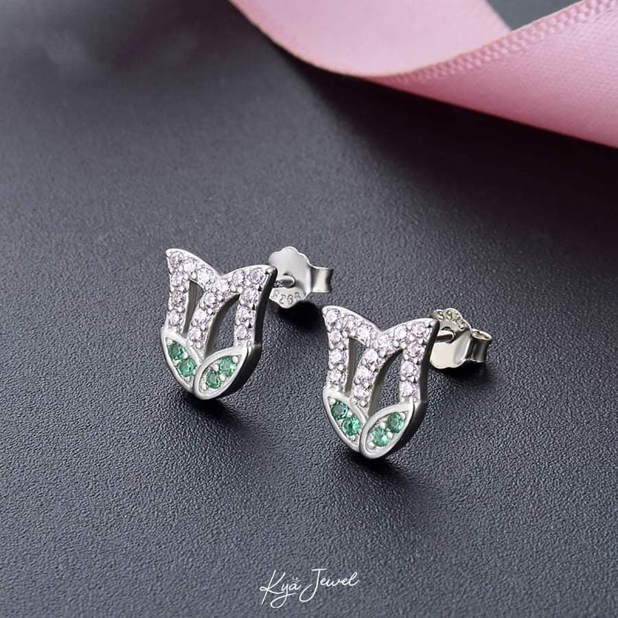 Hoa tai hoa tulip hồng nhỏ nhắn