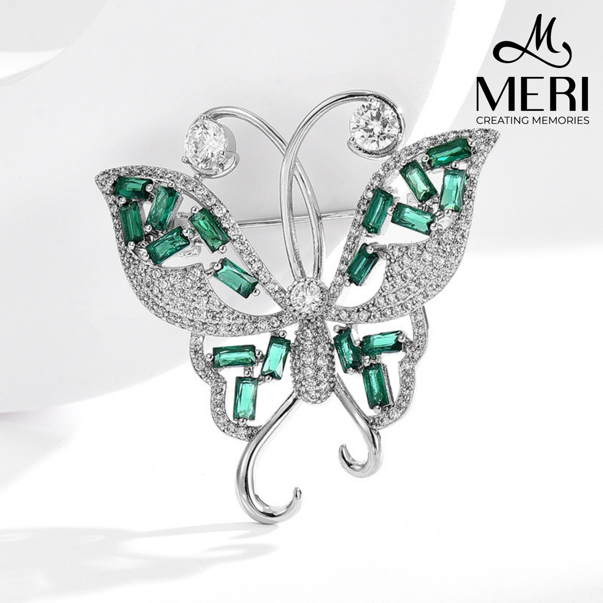 Cài áo Shimmering Butterfly