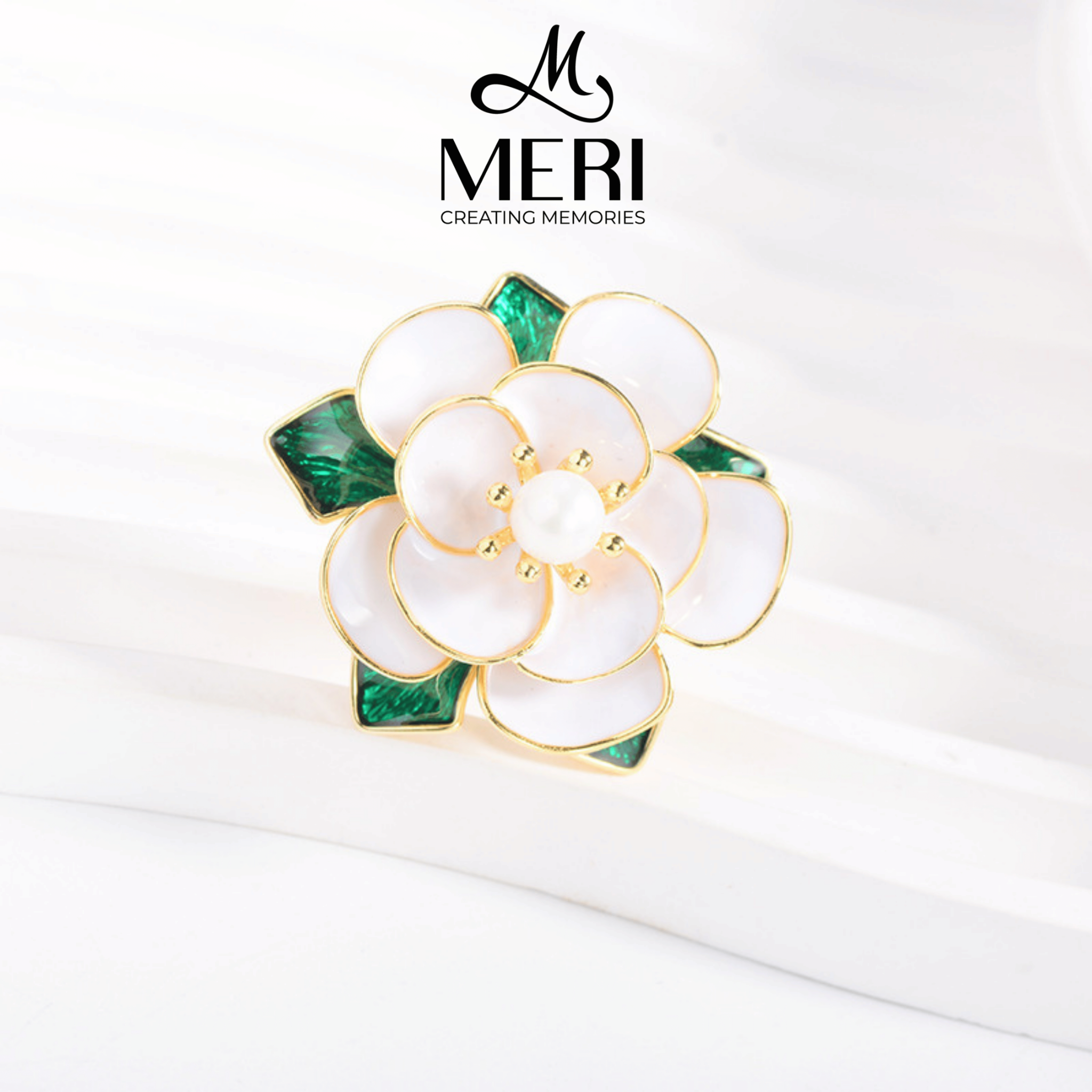 Cài áo Tiny Pearl Blossom