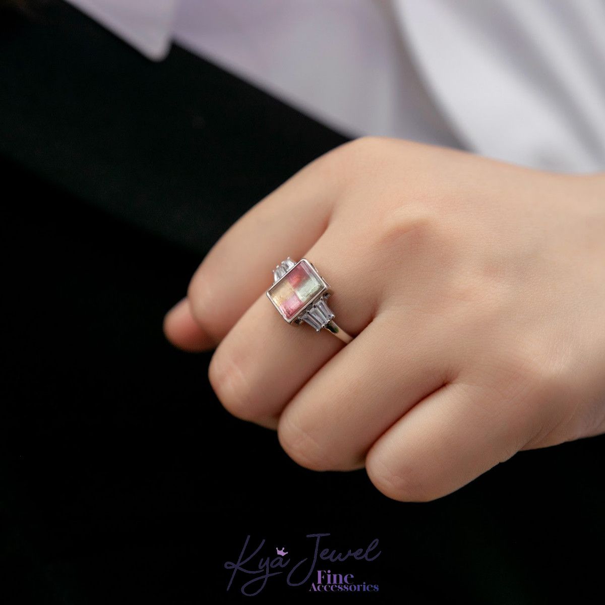 Nhẫn đá Tourmaline vuông phá cách