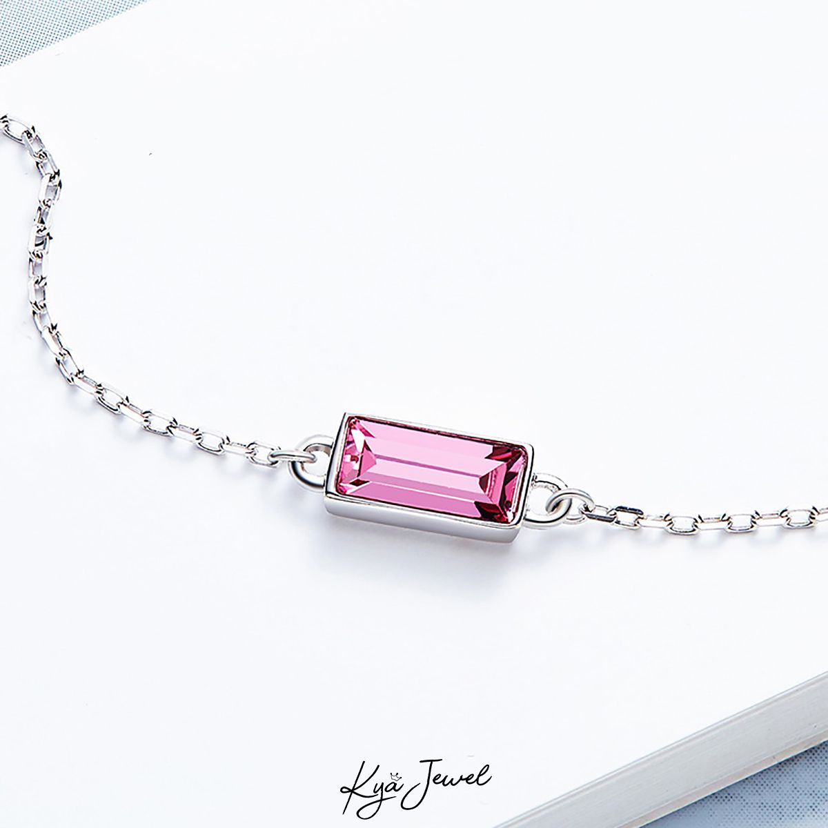Lắc tay đá Swarovski lấp lánh